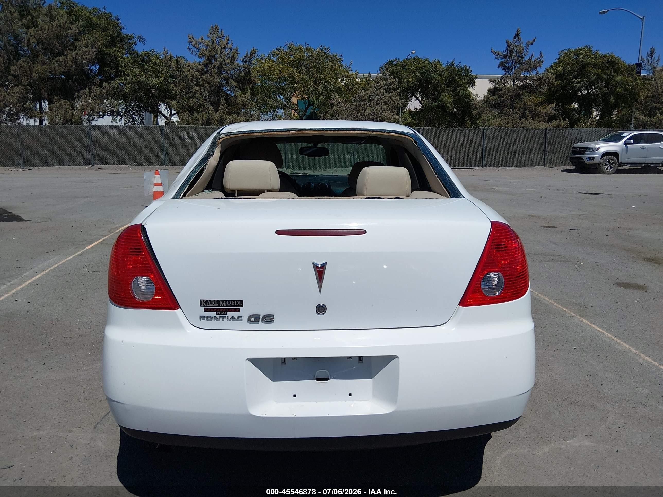 2009 Pontiac G6   White vin: 1G2ZG57BX94176281