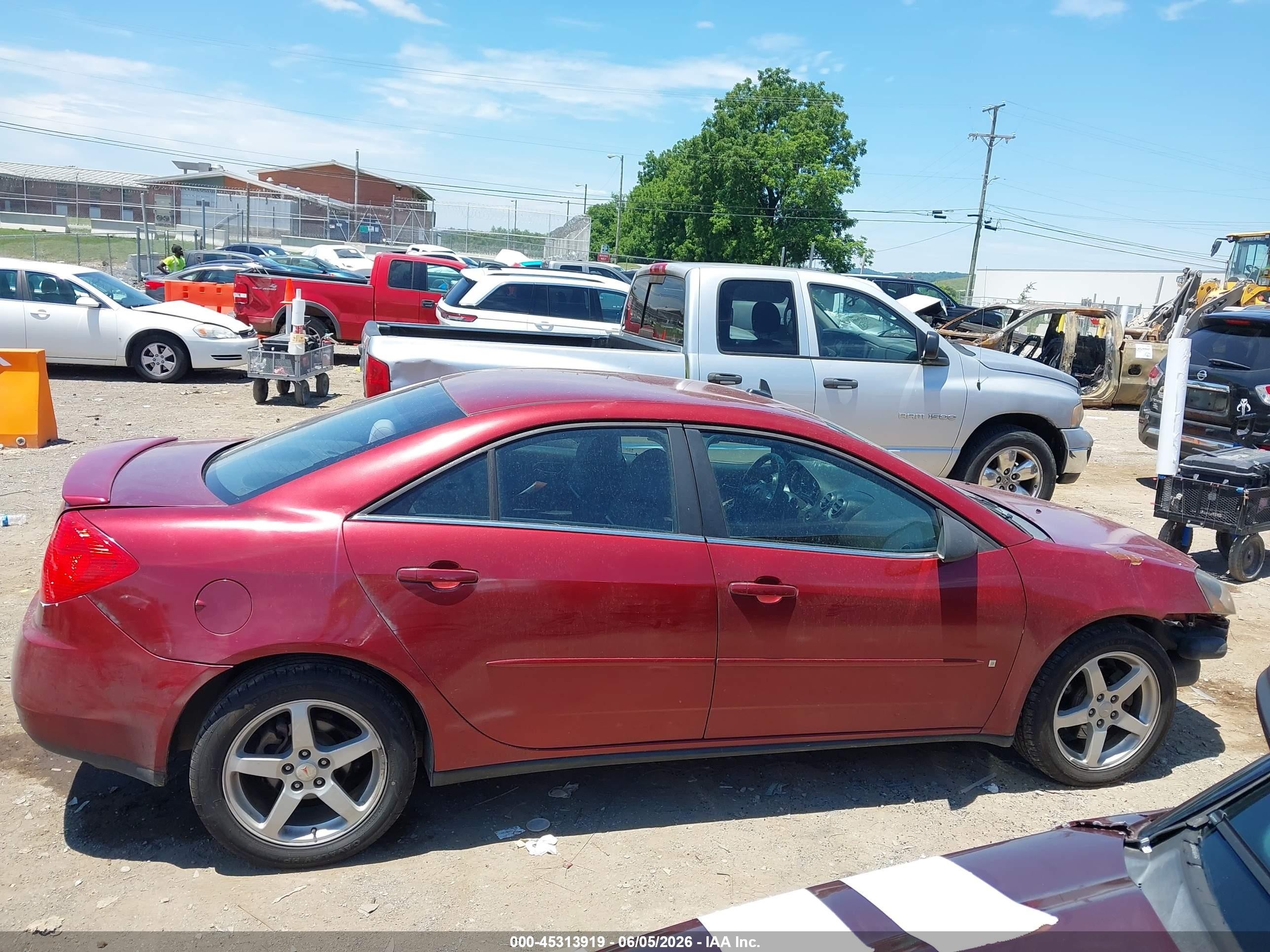 2008 Pontiac G6   Maroon vin: 1G2ZG57N084238165