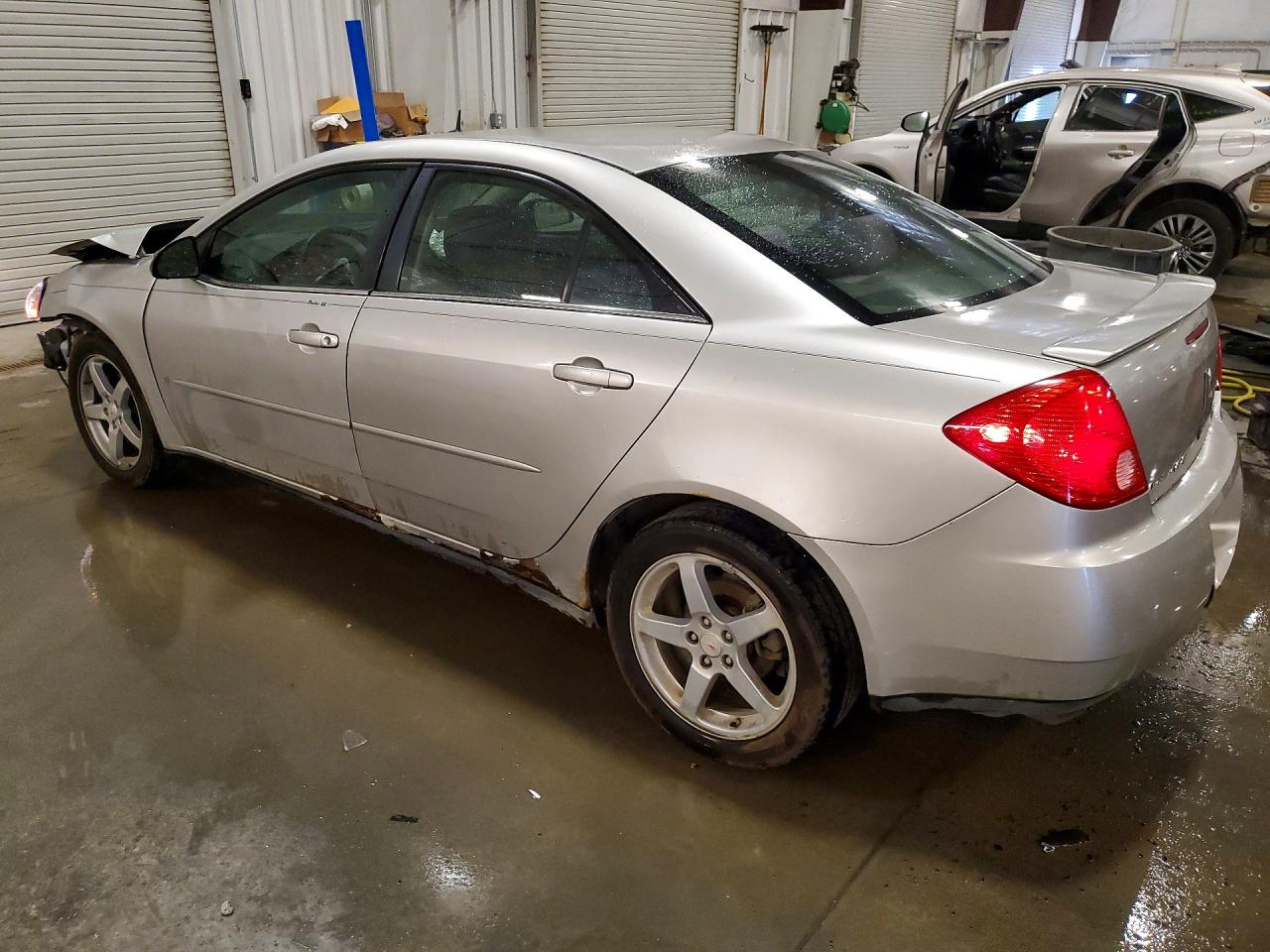 2008 Pontiac G6 Base Silver vin: 1G2ZG57N184158891