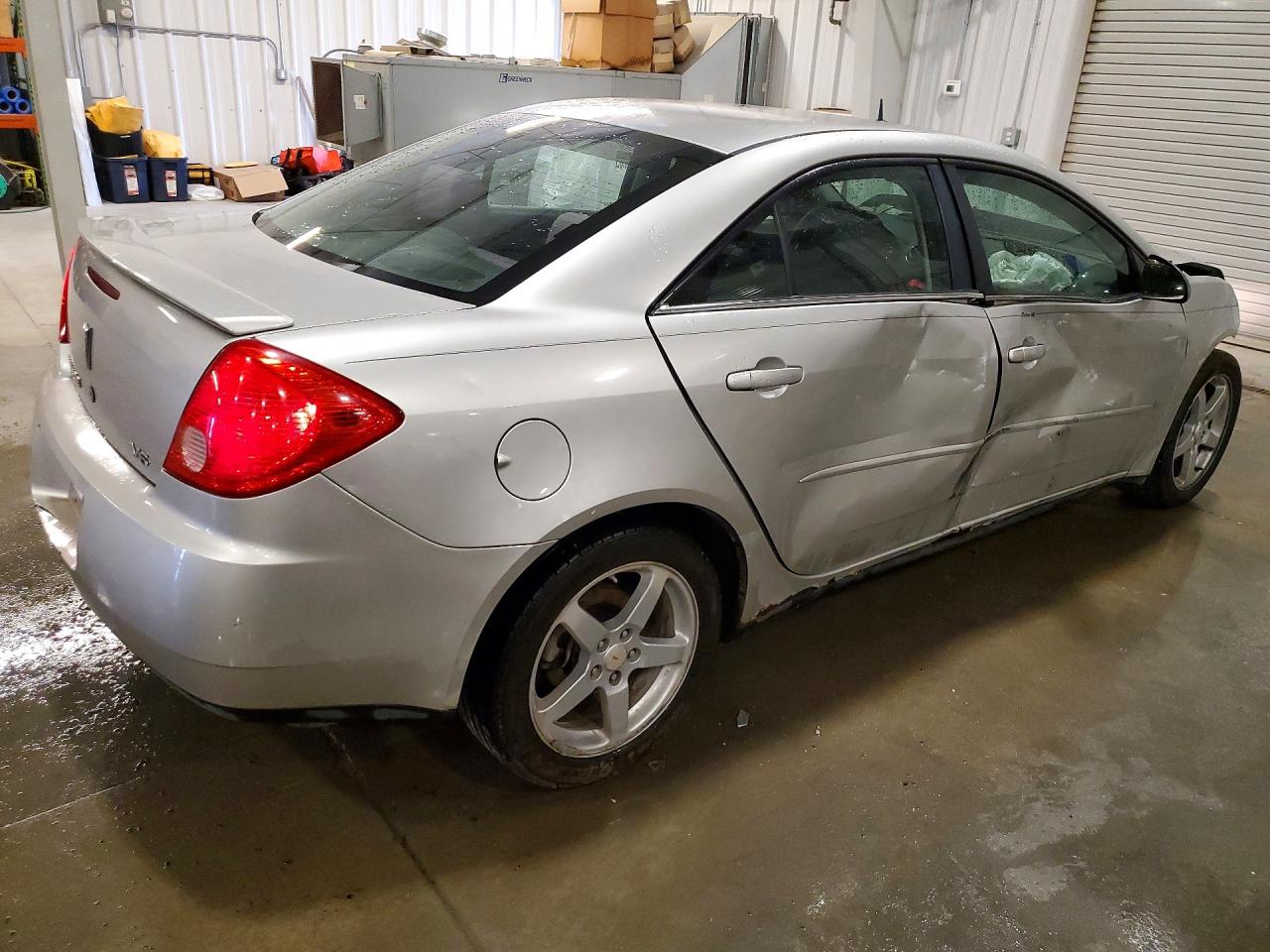 2008 Pontiac G6 Base Silver vin: 1G2ZG57N184158891