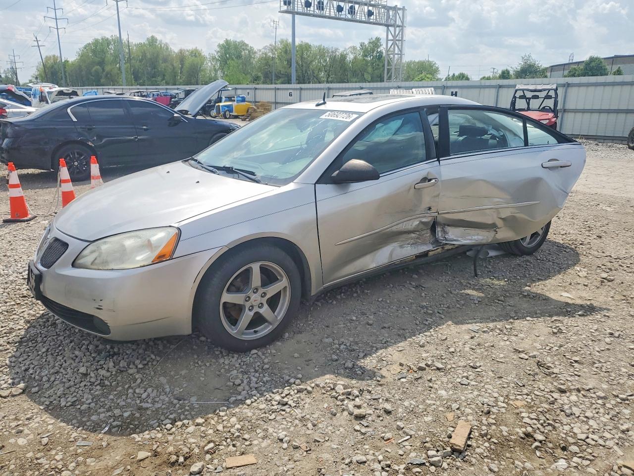 2008 Pontiac G6 Base Silver vin: 1G2ZG57N184295474