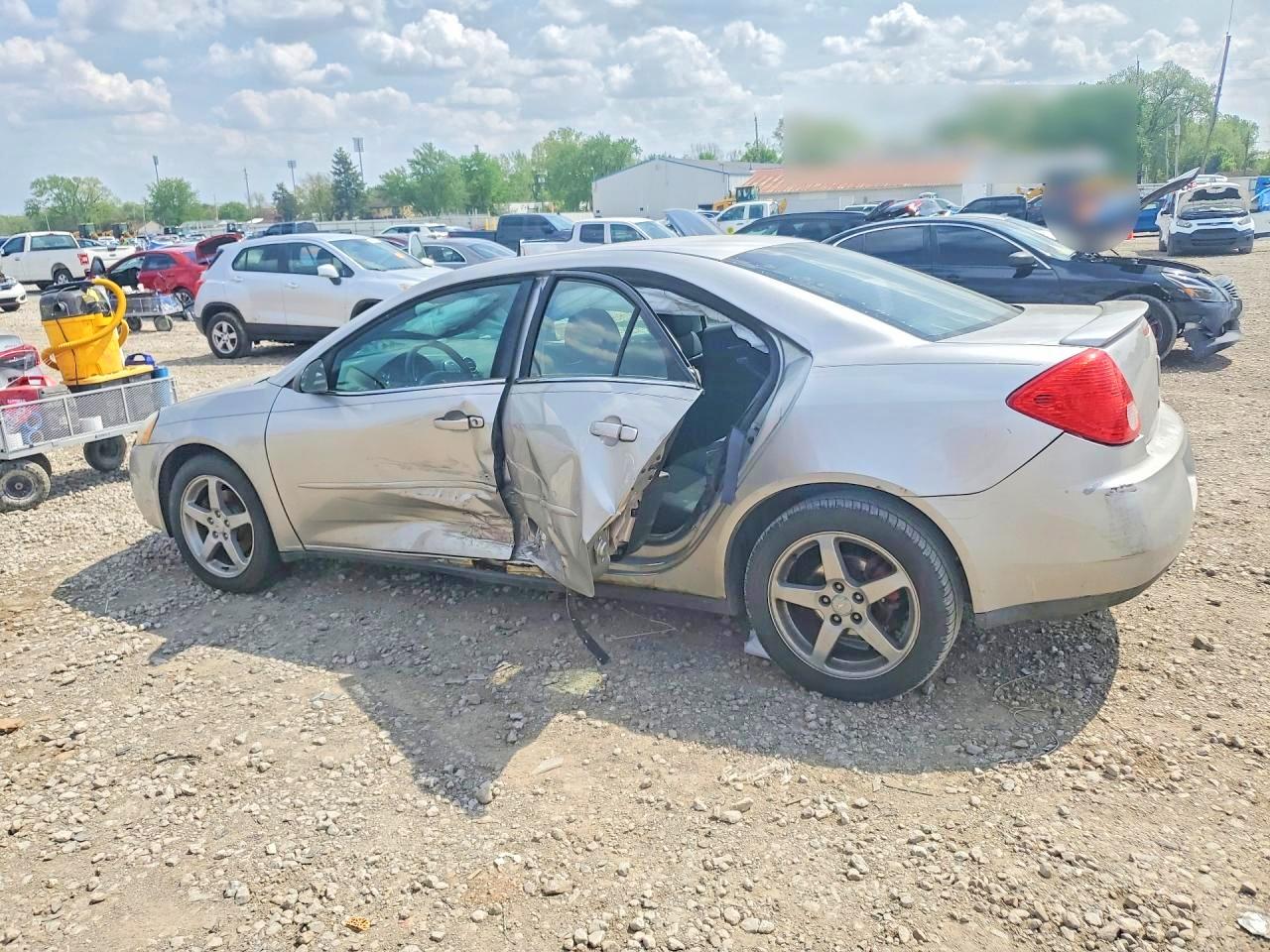 2008 Pontiac G6 Base Silver vin: 1G2ZG57N184295474