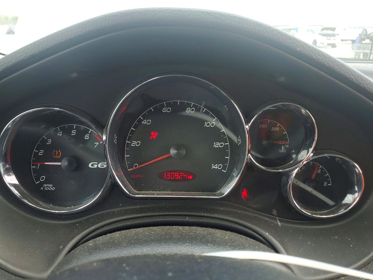 2008 Pontiac G6 Base Silver vin: 1G2ZG57N184295474