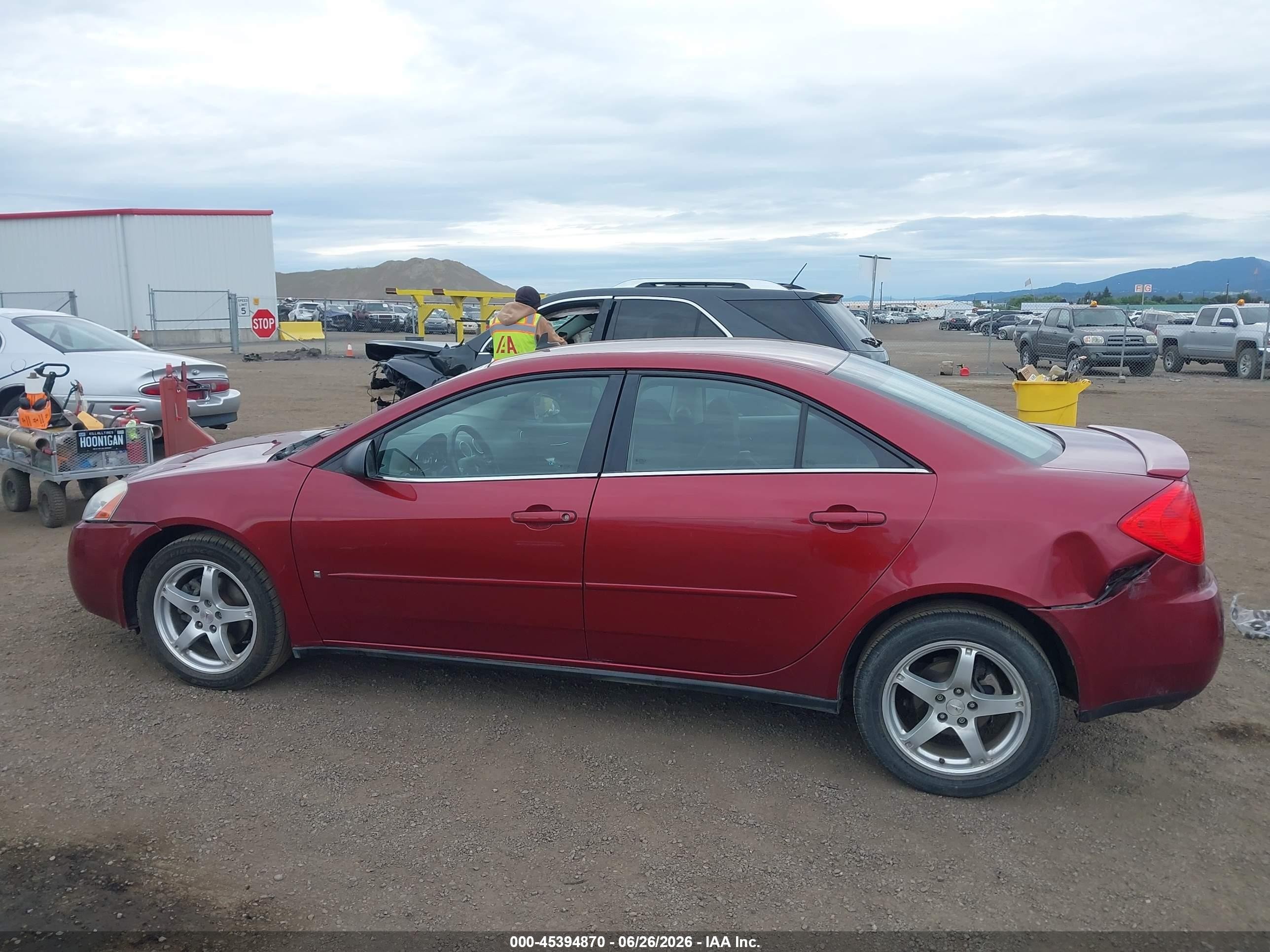 2009 Pontiac G6   Red vin: 1G2ZG57N294220607