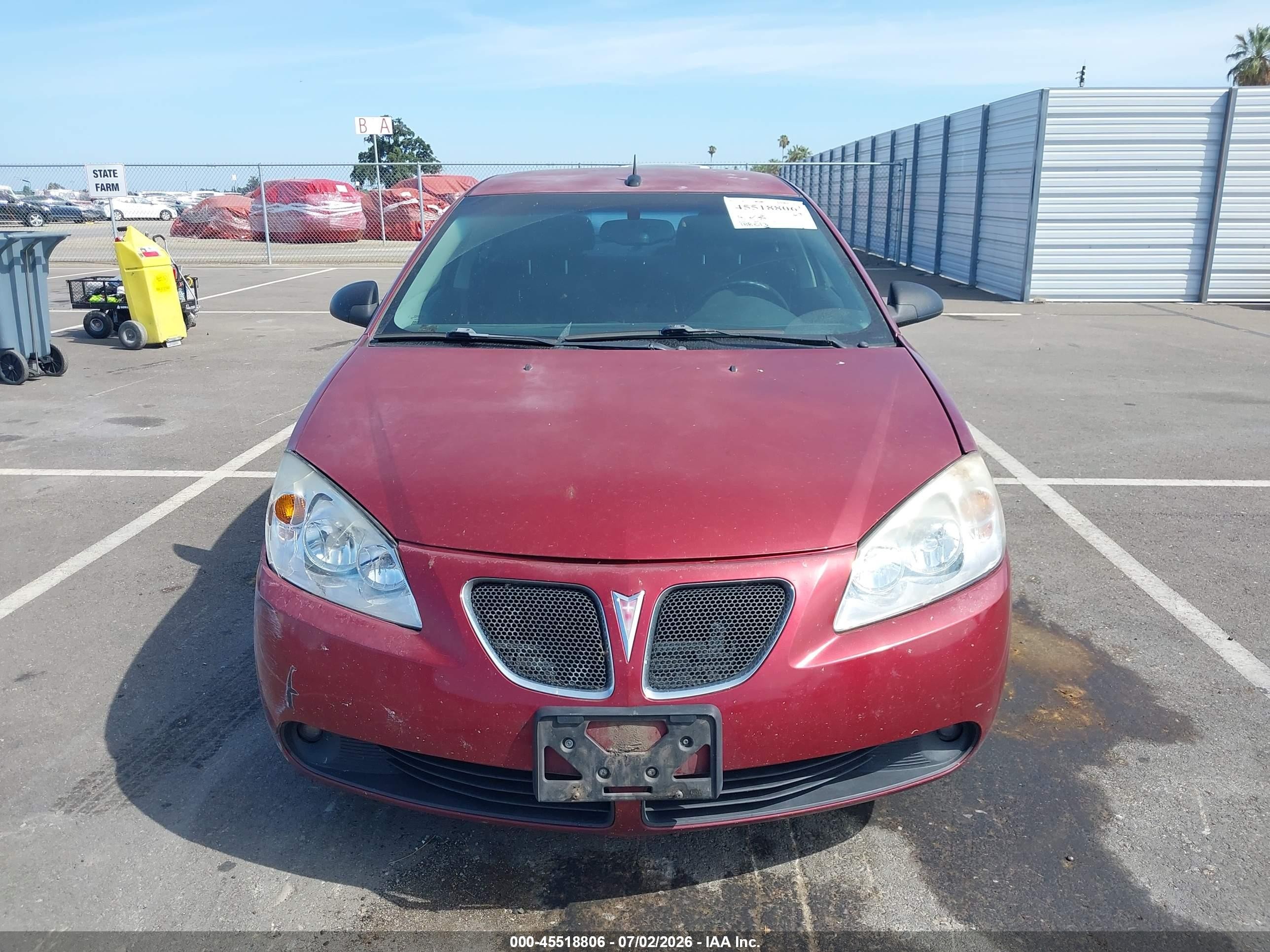2008 Pontiac G6 Red vin: 1G2ZG57N384119011