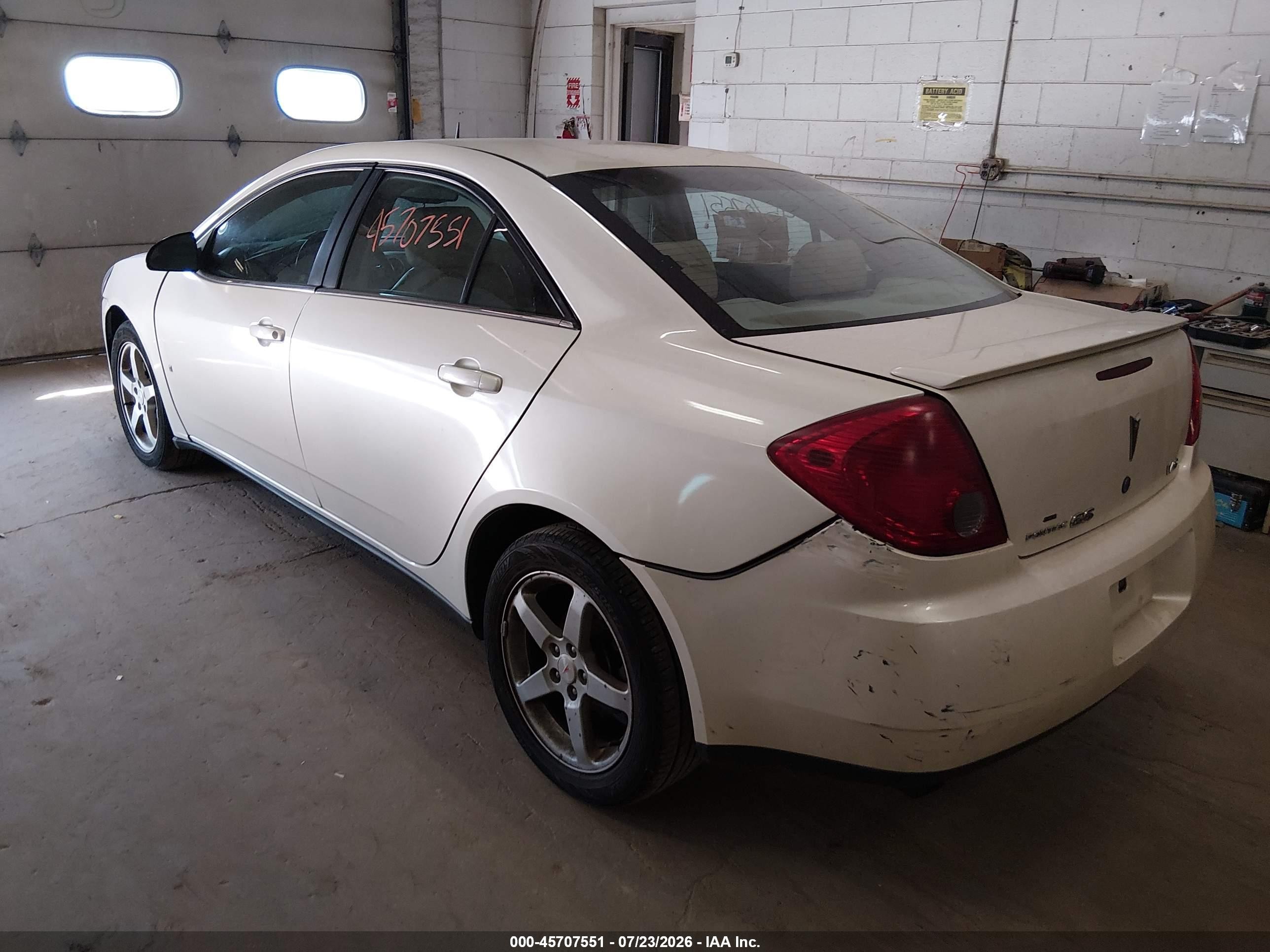 2008 Pontiac G6   Cream vin: 1G2ZG57N584223807