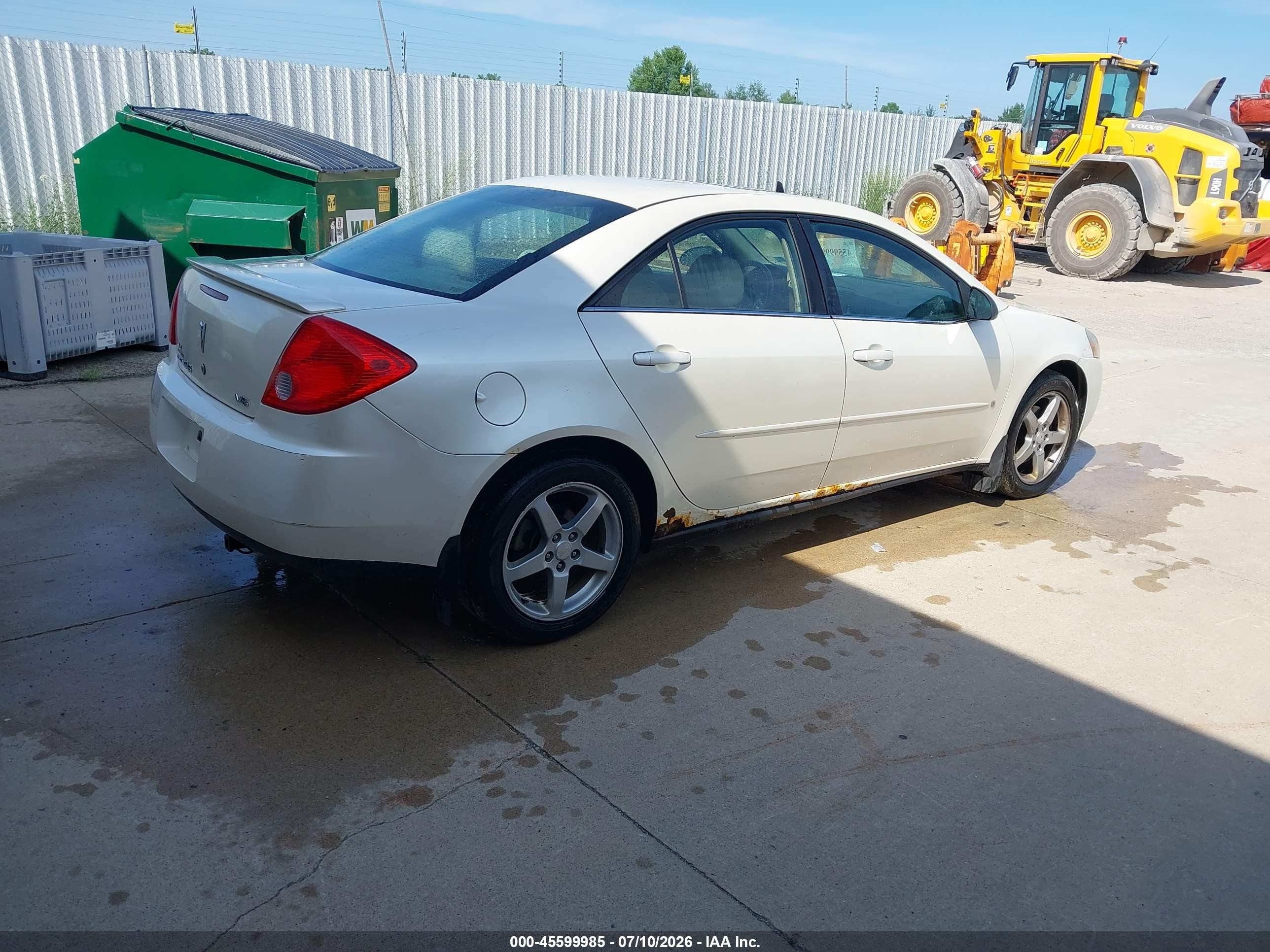 2009 Pontiac G6   White vin: 1G2ZG57N694150223