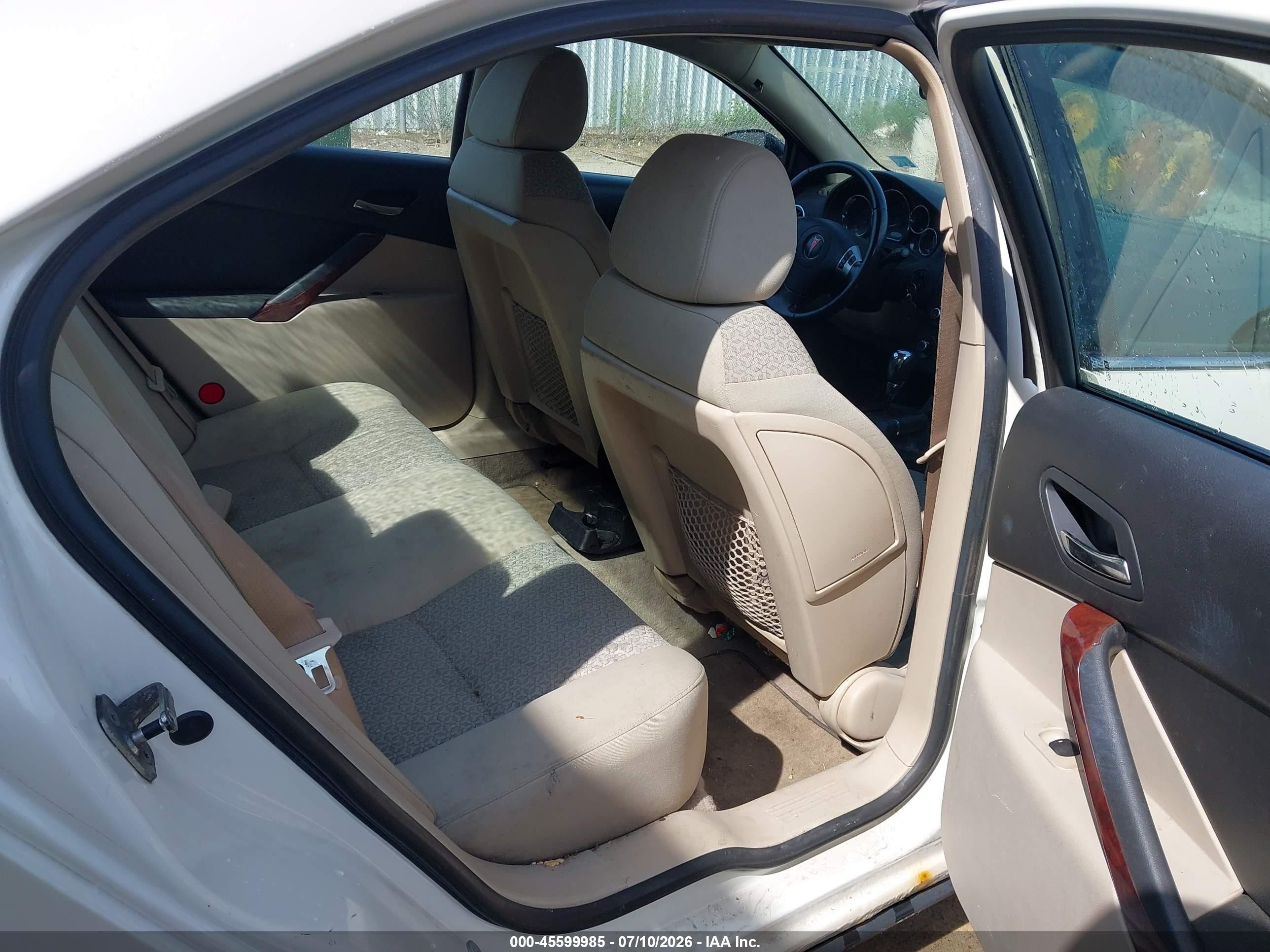 2009 Pontiac G6   White vin: 1G2ZG57N694150223