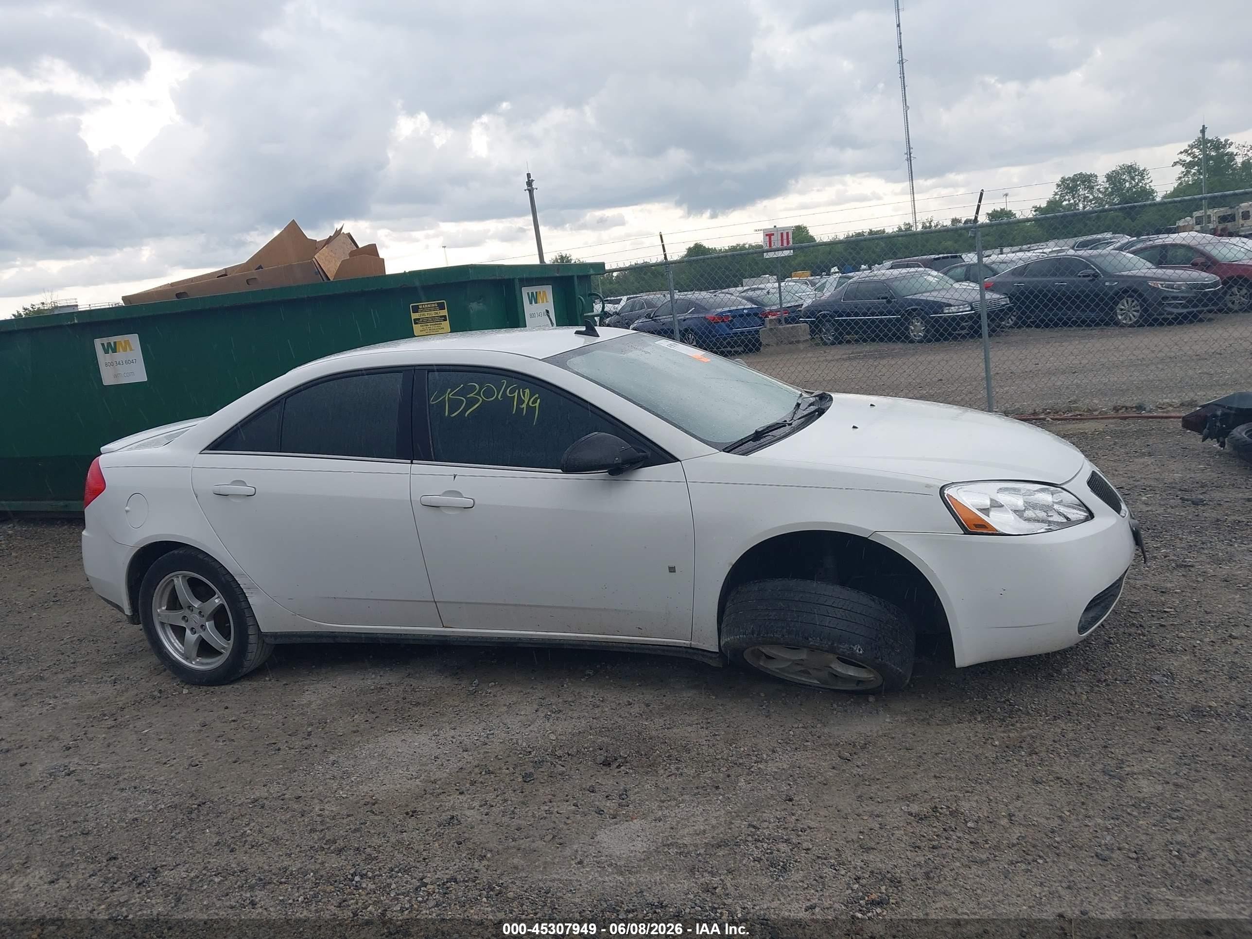 2009 Pontiac G6   Белый vin: 1G2ZG57N694227480