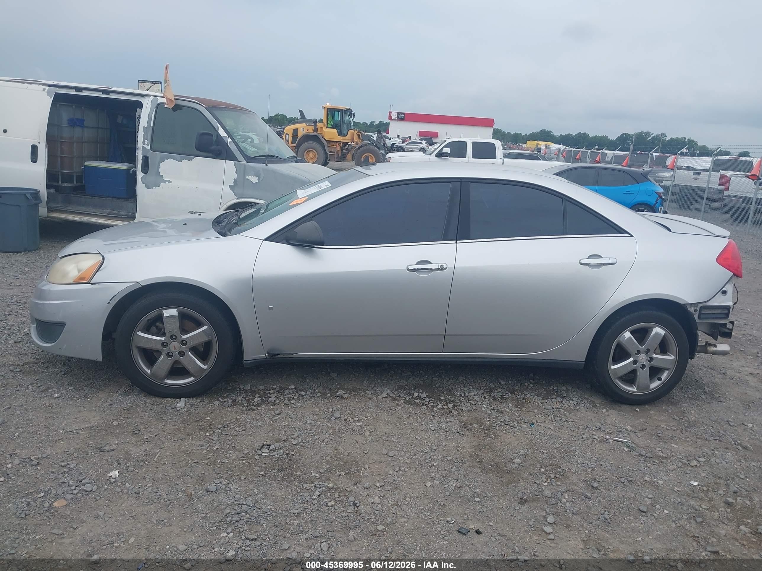 2009 Pontiac G6   Silver vin: 1G2ZG57N794172313