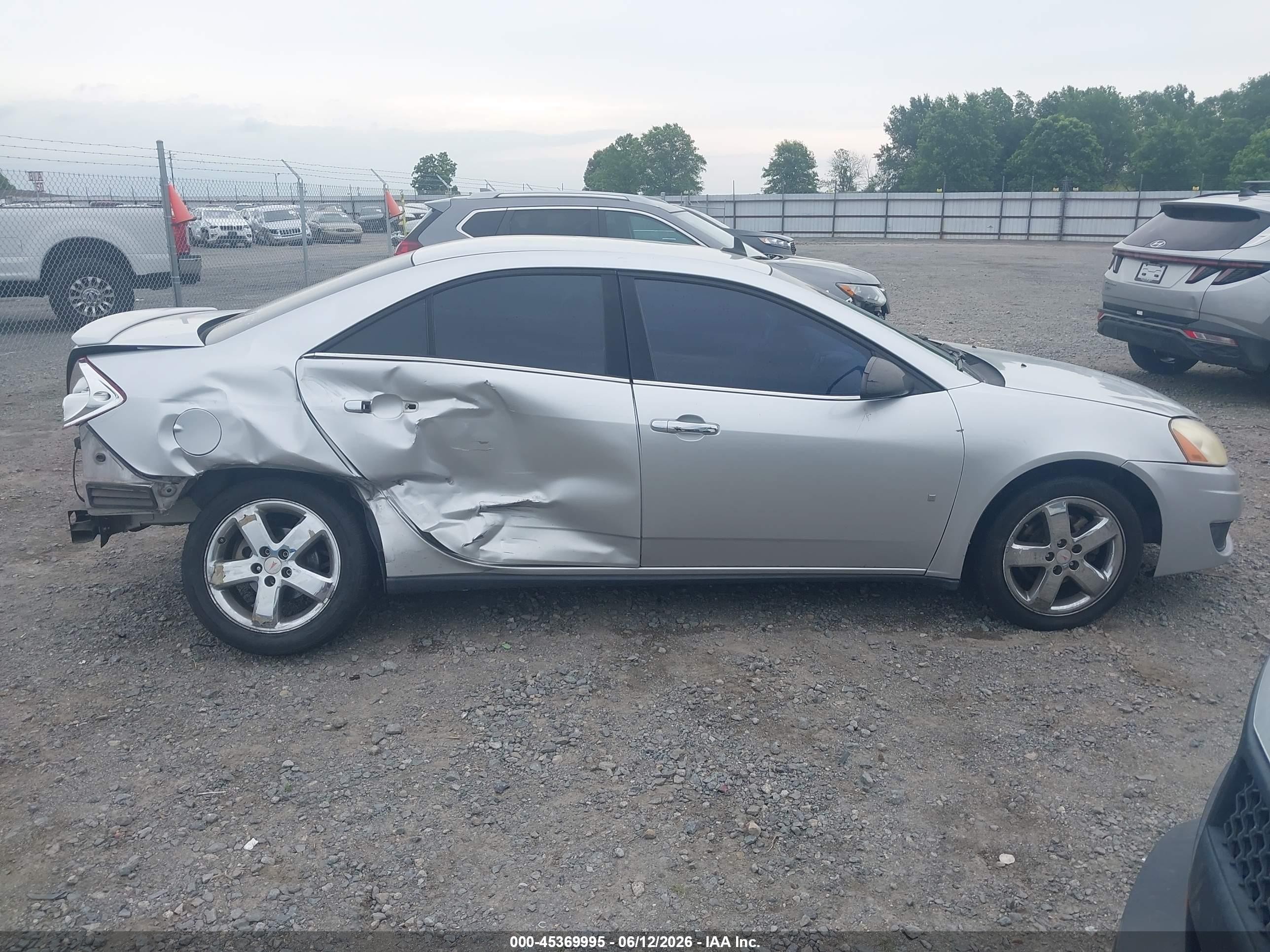 2009 Pontiac G6   Silver vin: 1G2ZG57N794172313