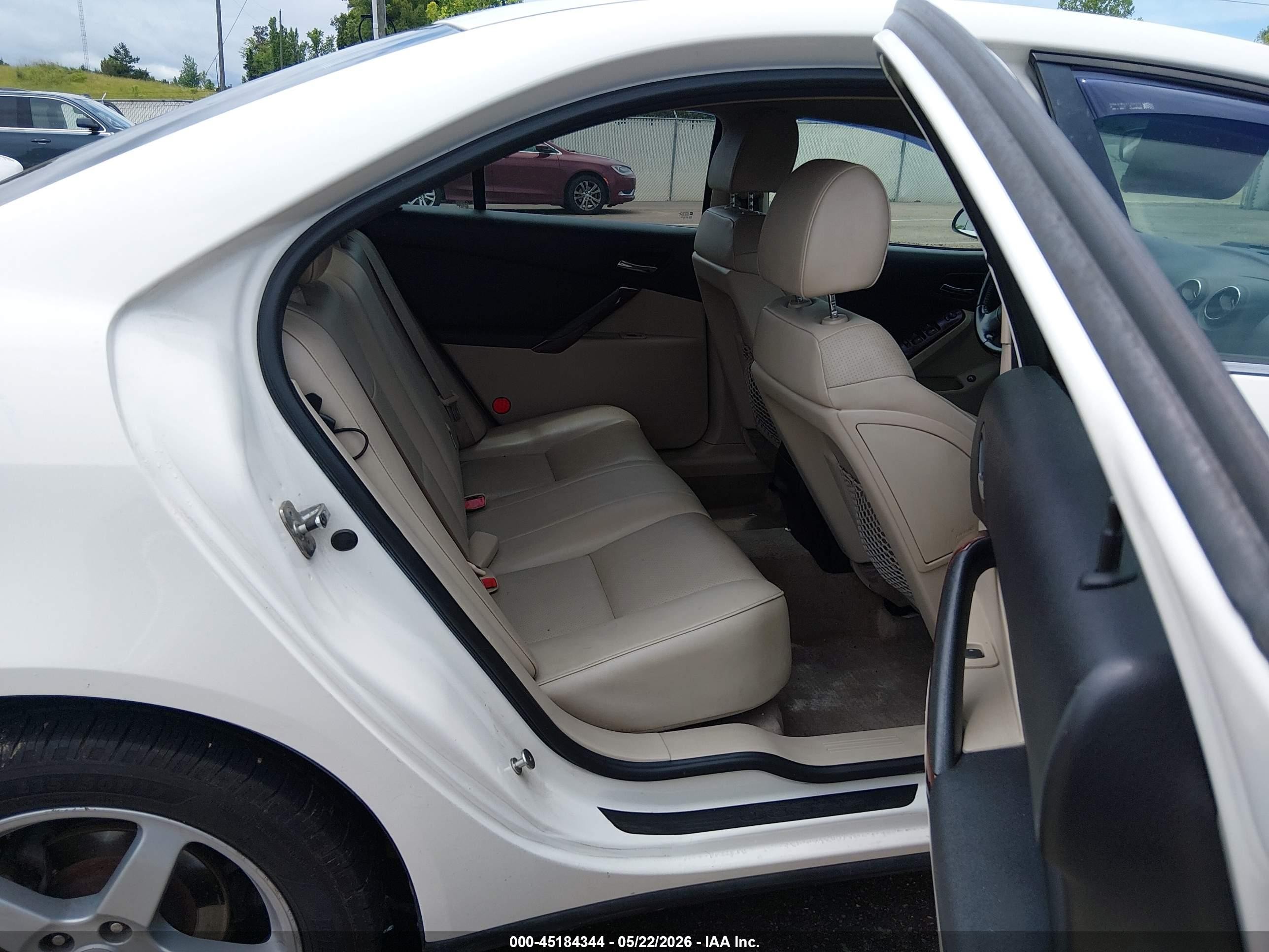 2008 Pontiac G6   White vin: 1G2ZG57N984240982