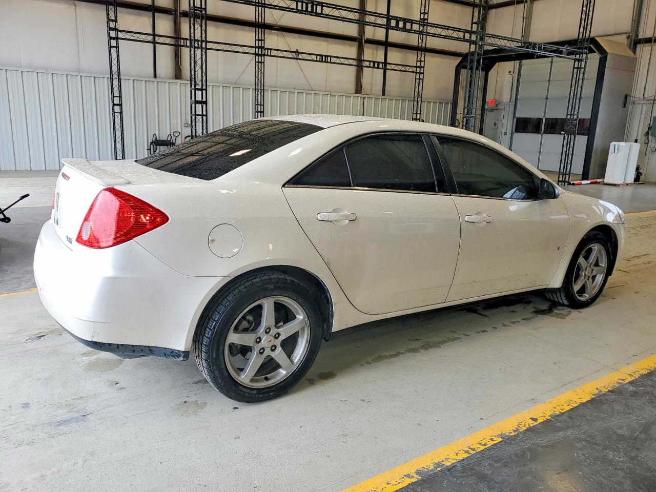 2009 Pontiac G6 White vin: 1G2ZG57NX94112087
