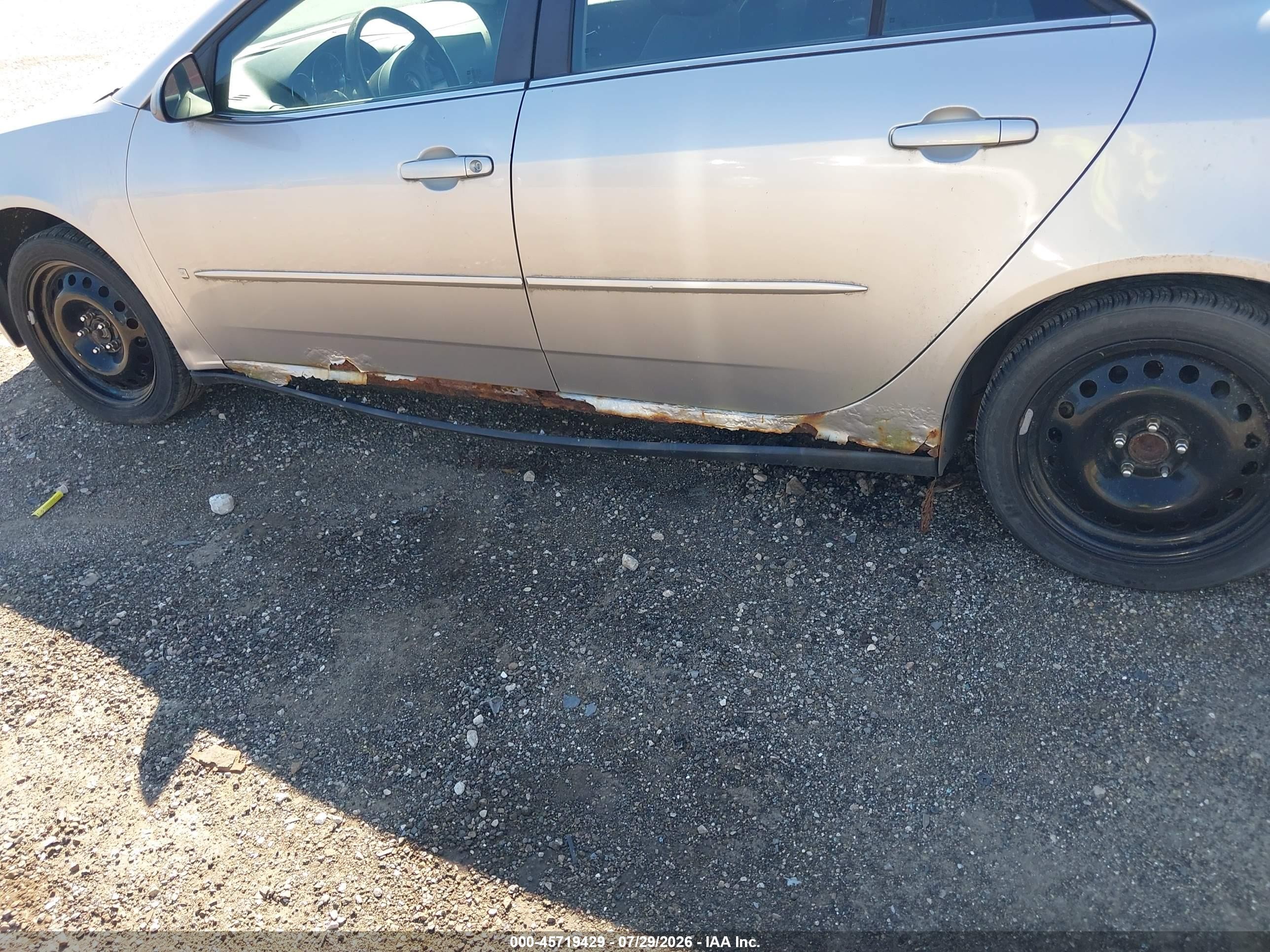 2007 Pontiac G6   Silver vin: 1G2ZG58B274187822
