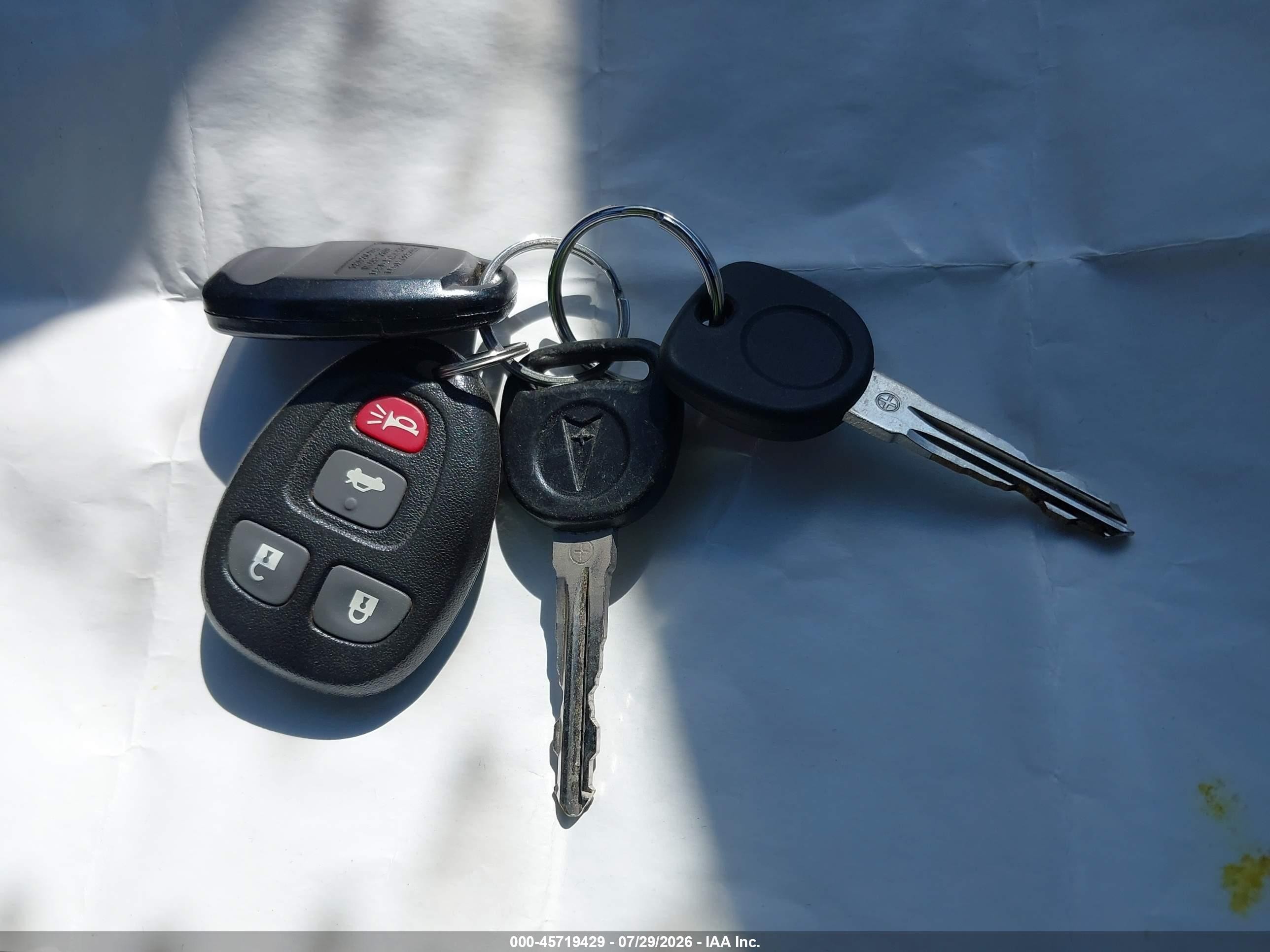 2007 Pontiac G6   Silver vin: 1G2ZG58B274187822
