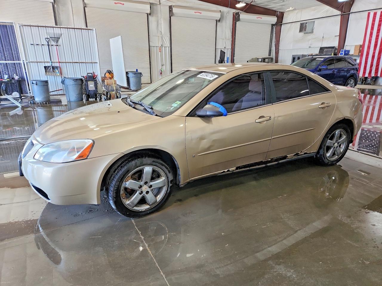 2007 Pontiac G6 Base Gold vin: 1G2ZG58B274188582