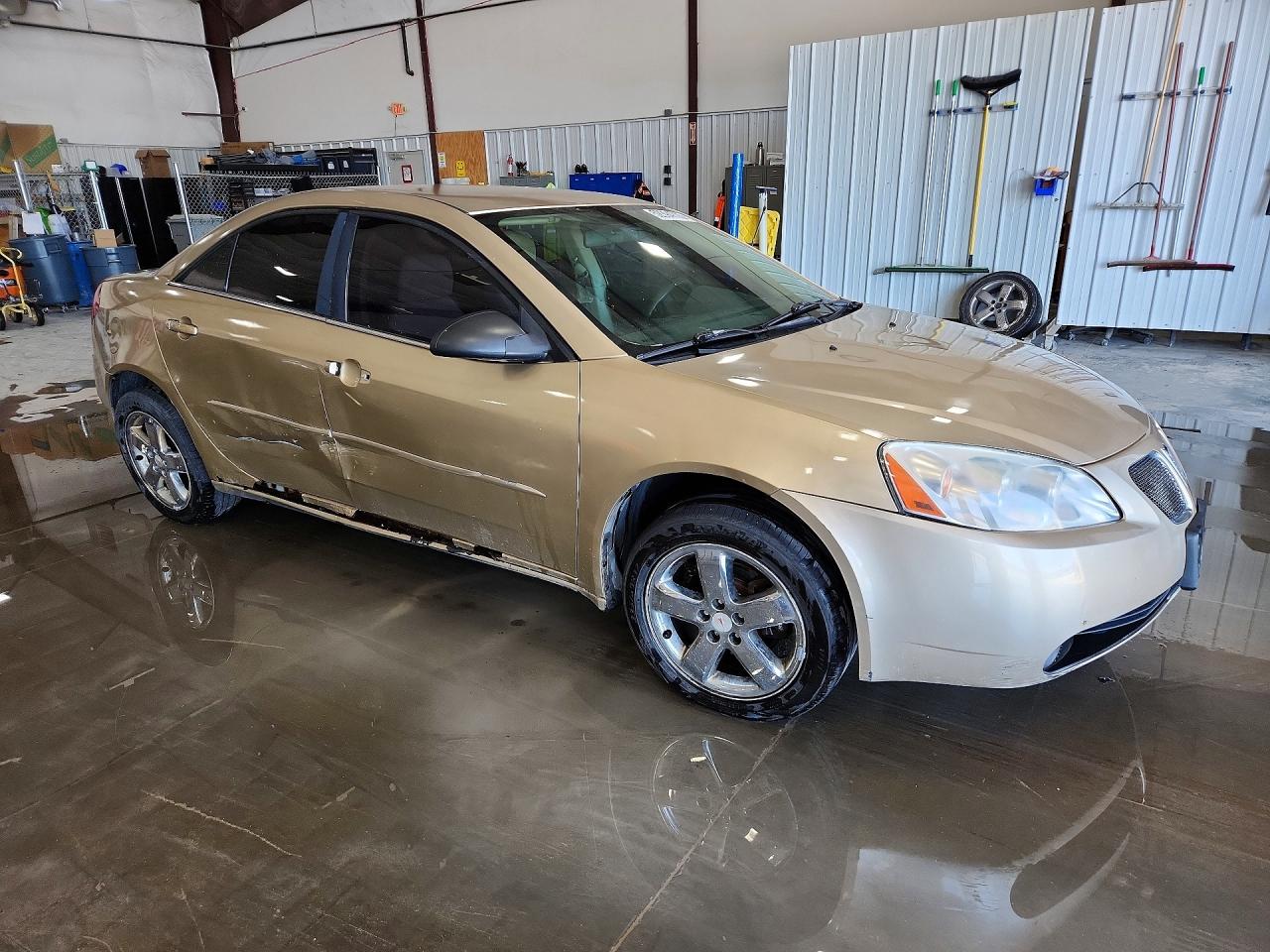 2007 Pontiac G6 Base Gold vin: 1G2ZG58B274188582