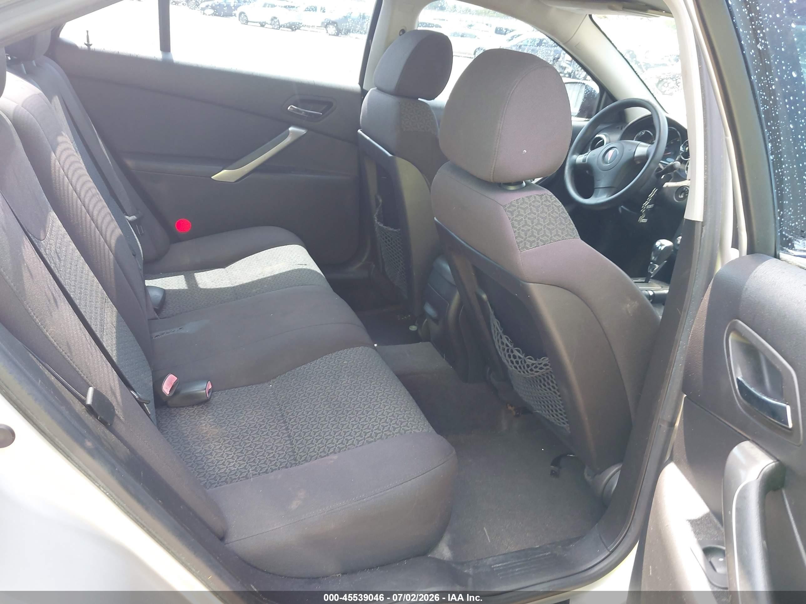 2007 Pontiac G6   Silver vin: 1G2ZG58B374243220