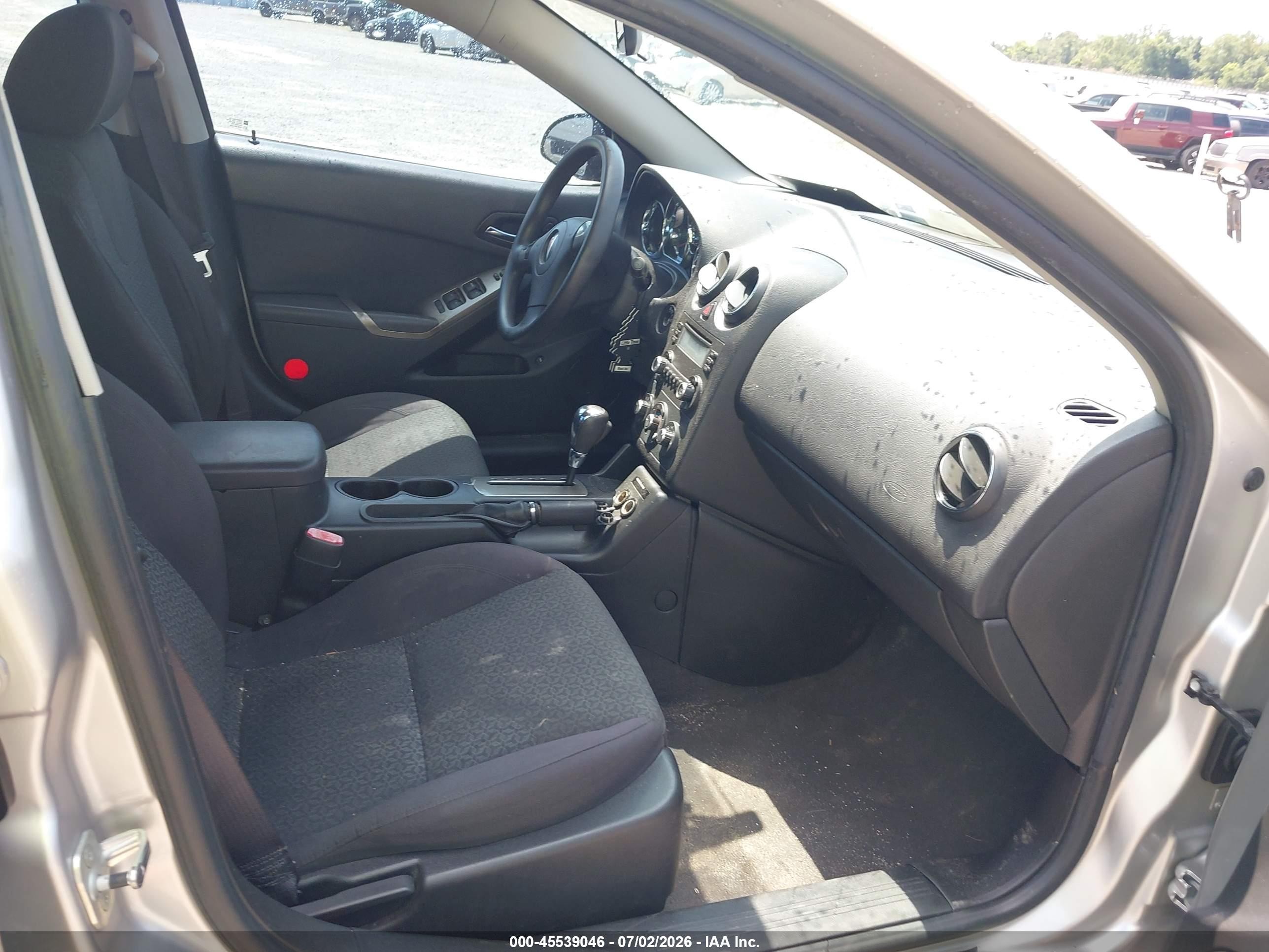 2007 Pontiac G6   Silver vin: 1G2ZG58B374243220