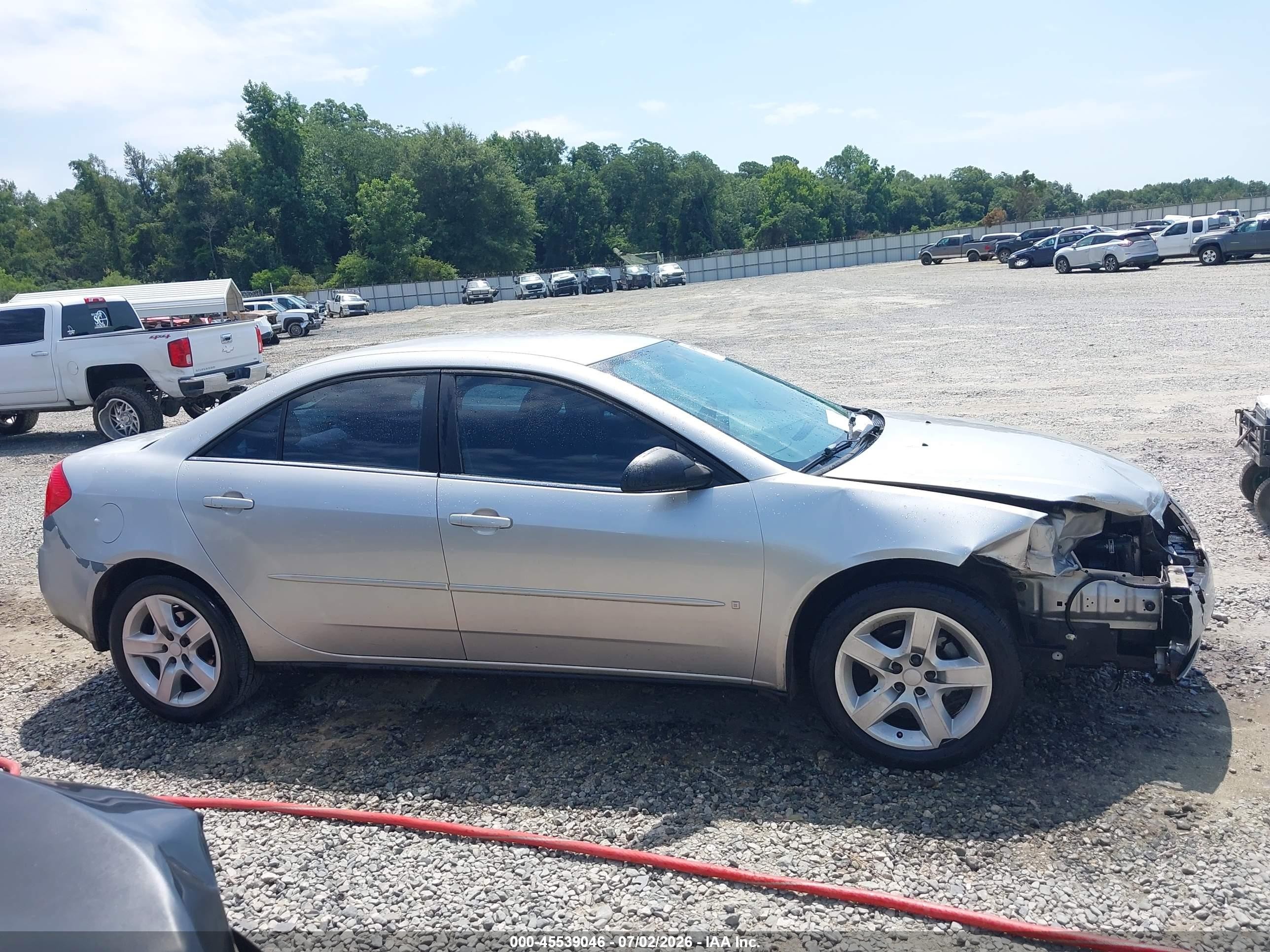 2007 Pontiac G6   Silver vin: 1G2ZG58B374243220