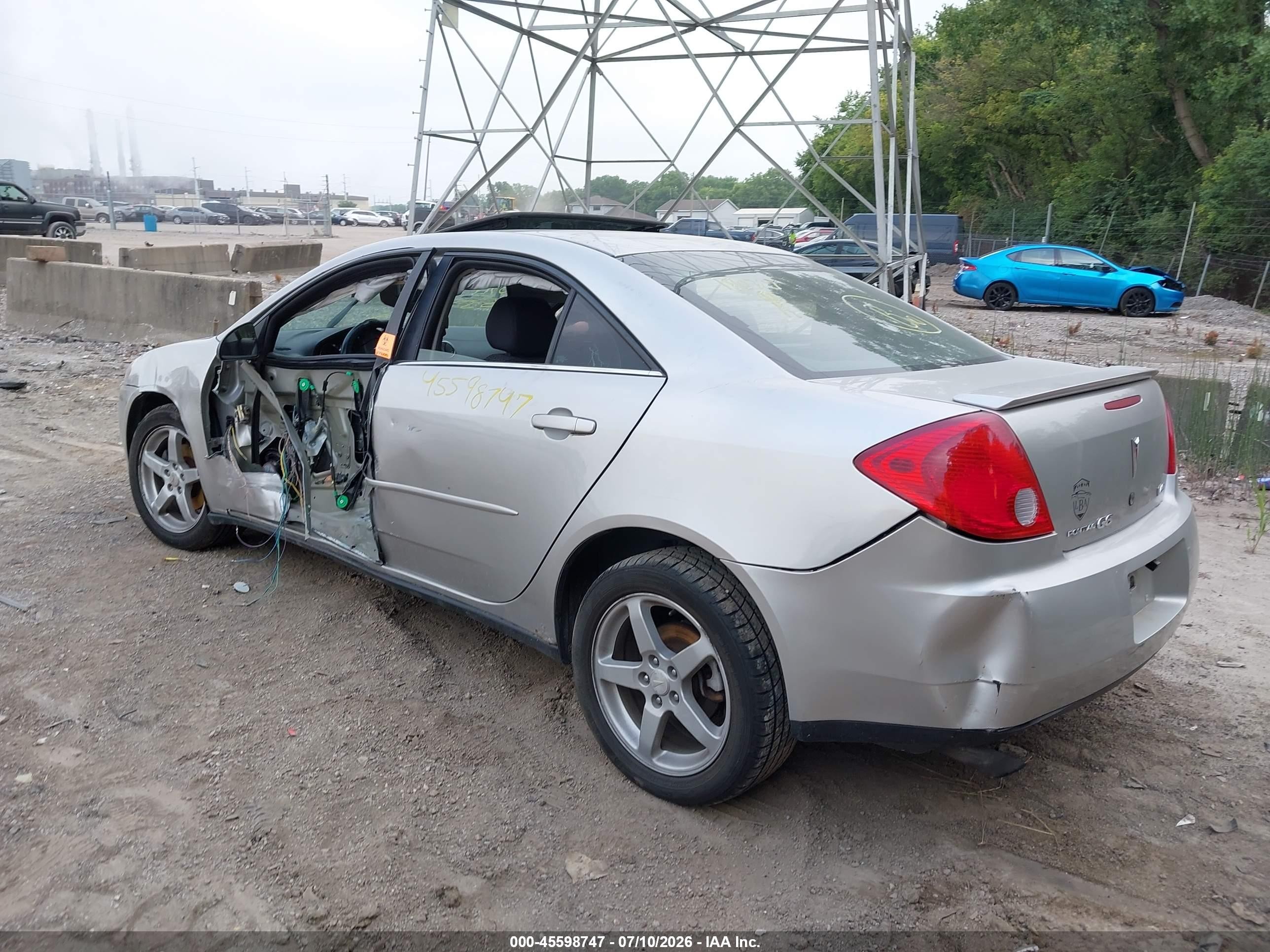 2007 Pontiac G6   Silver vin: 1G2ZG58N074180717