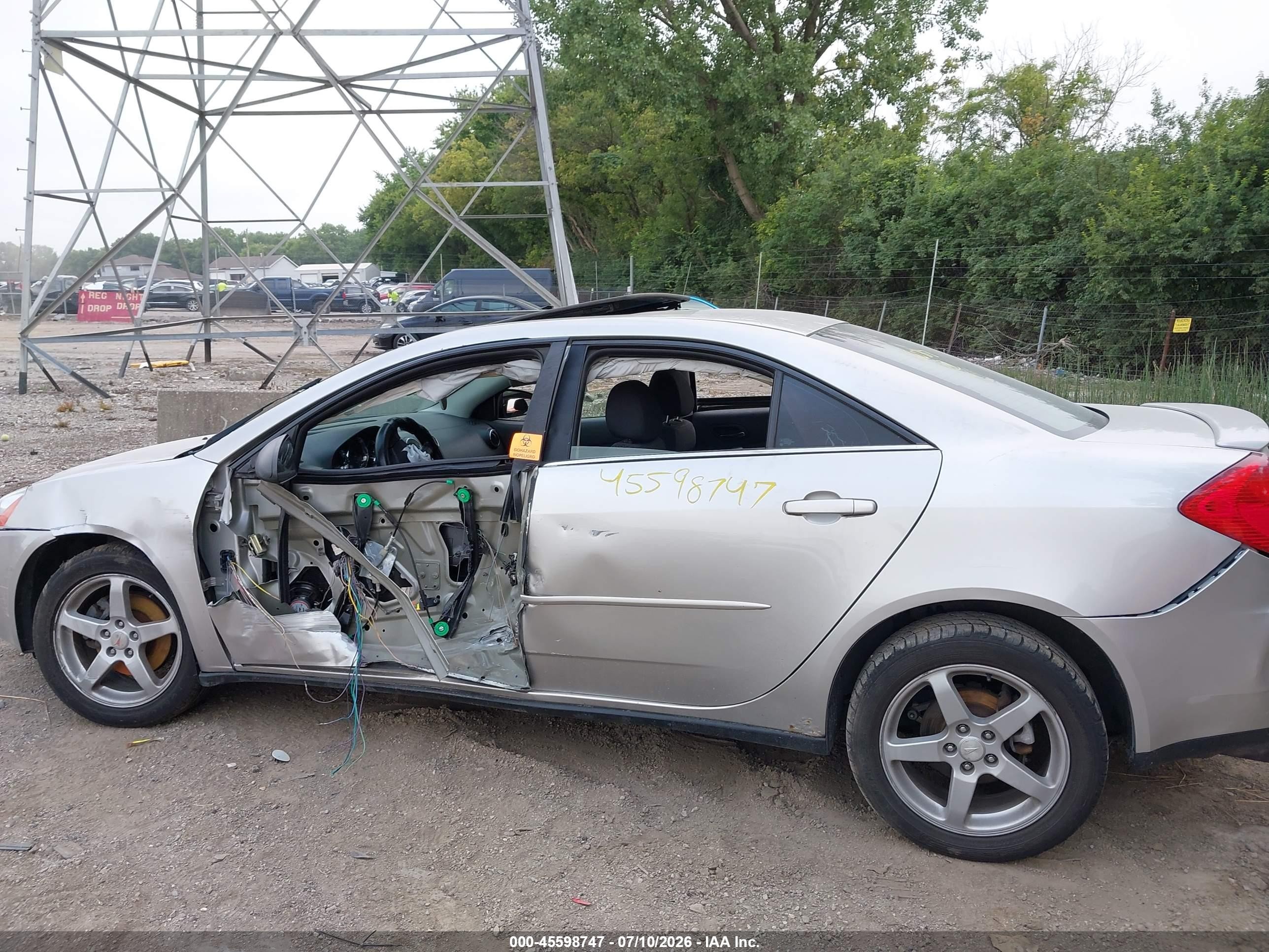 2007 Pontiac G6   Silver vin: 1G2ZG58N074180717