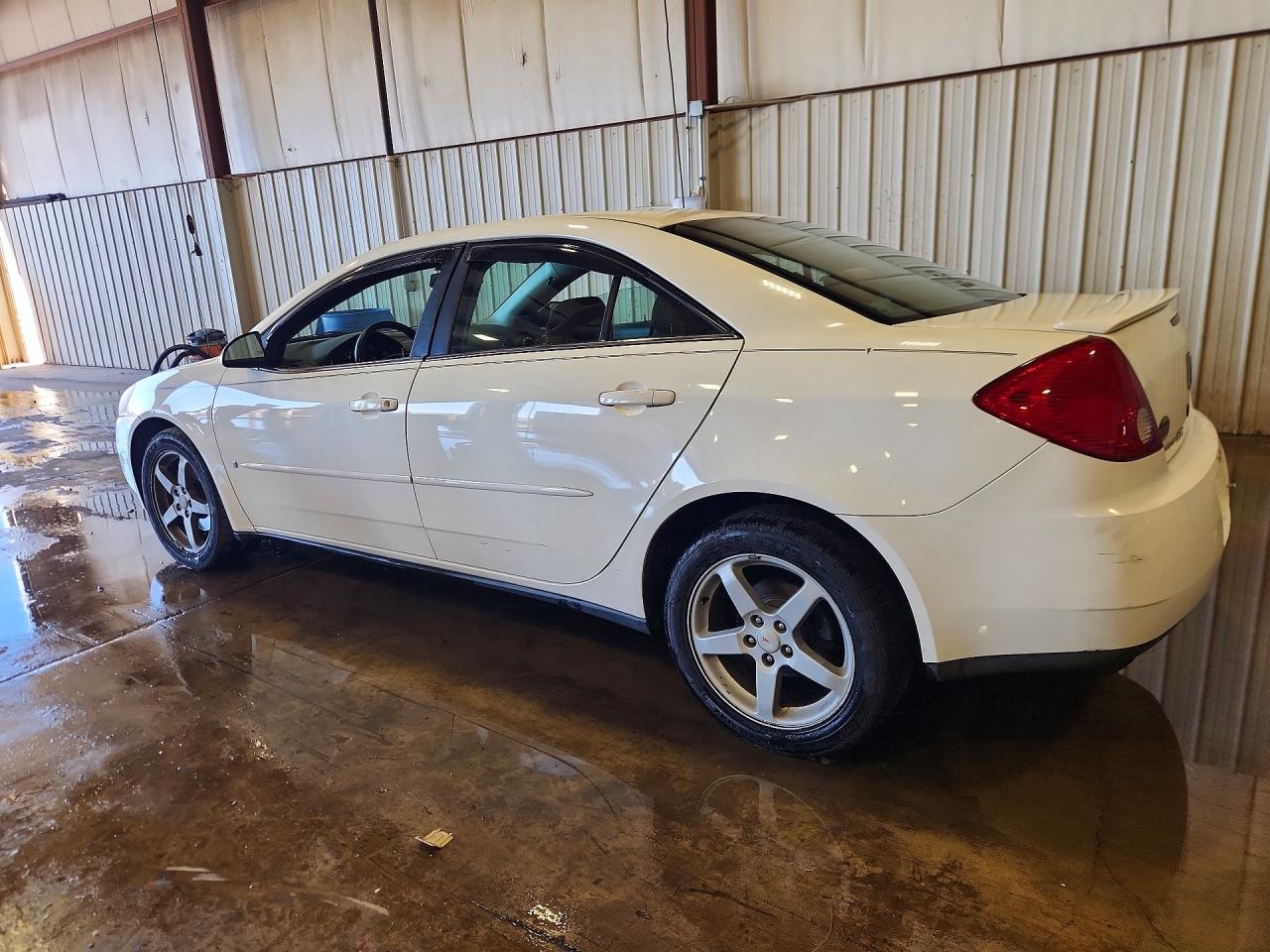 2007 Pontiac G6 Base White vin: 1G2ZG58N274205679