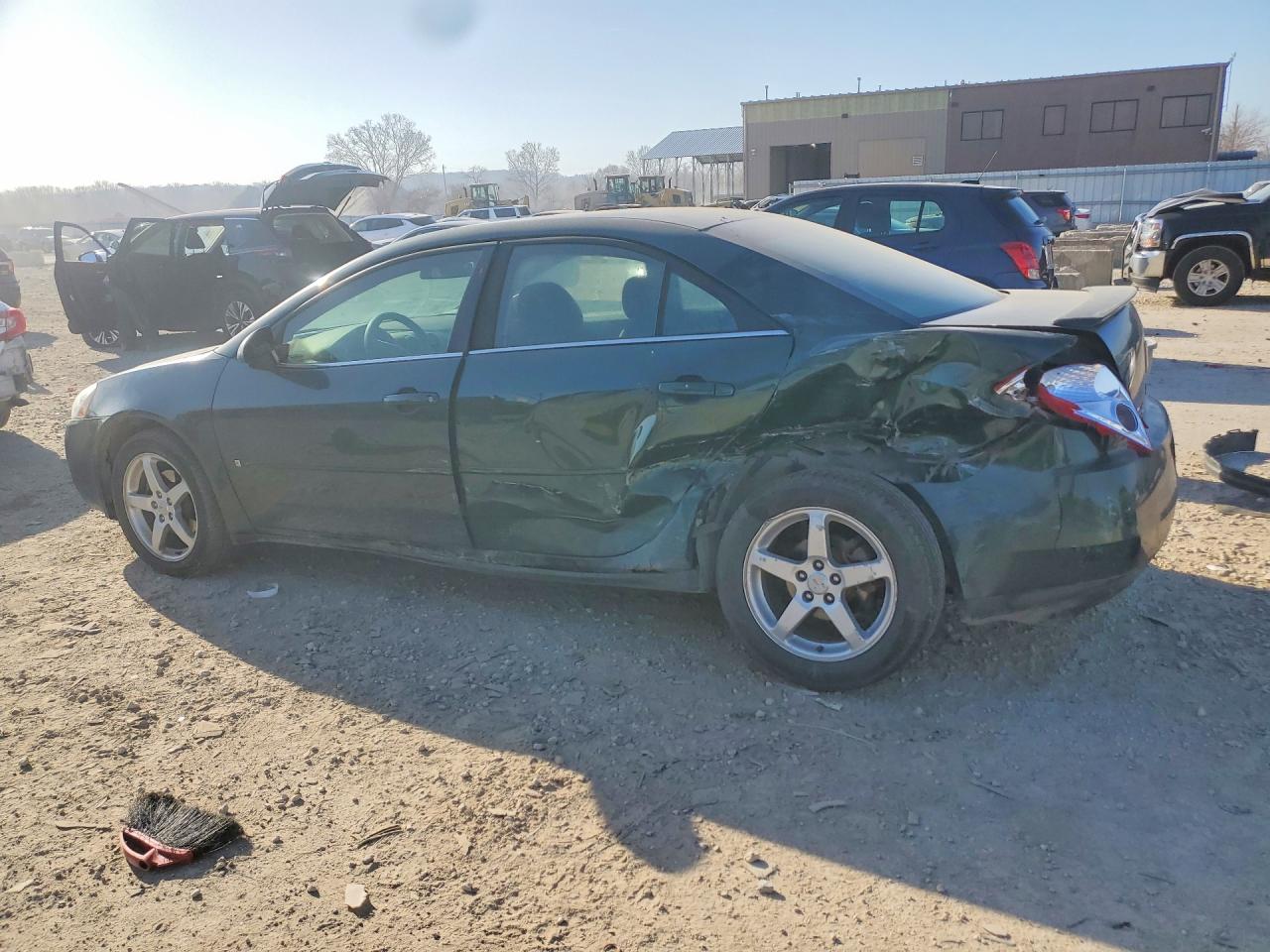 2007 Pontiac G6 Base Green vin: 1G2ZG58N374154015