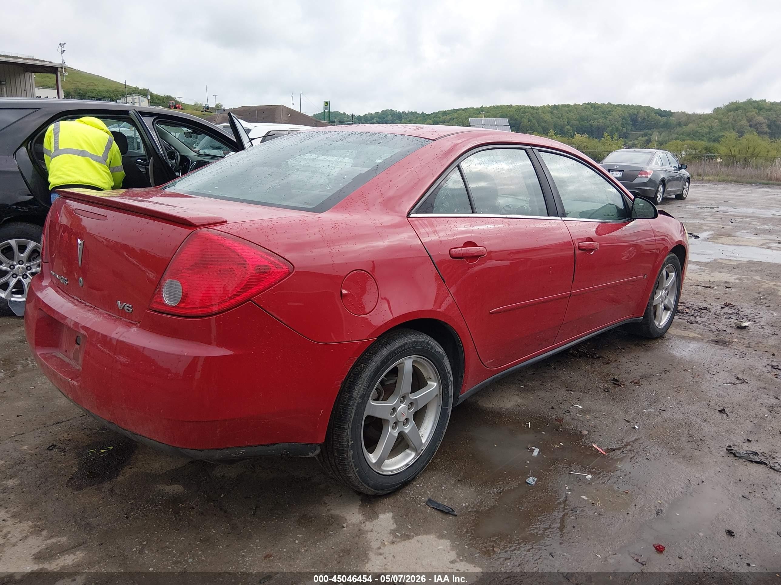 2007 Pontiac G6   Red vin: 1G2ZG58N374225164