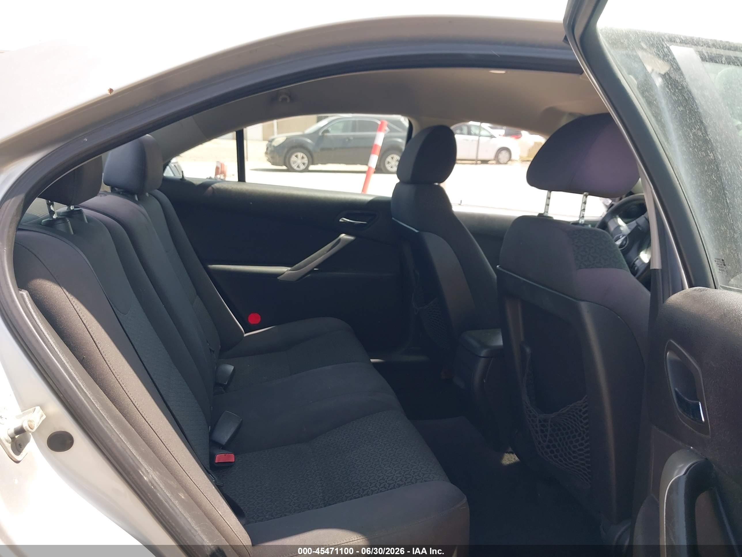 2007 Pontiac G6   Silver vin: 1G2ZG58N574123493
