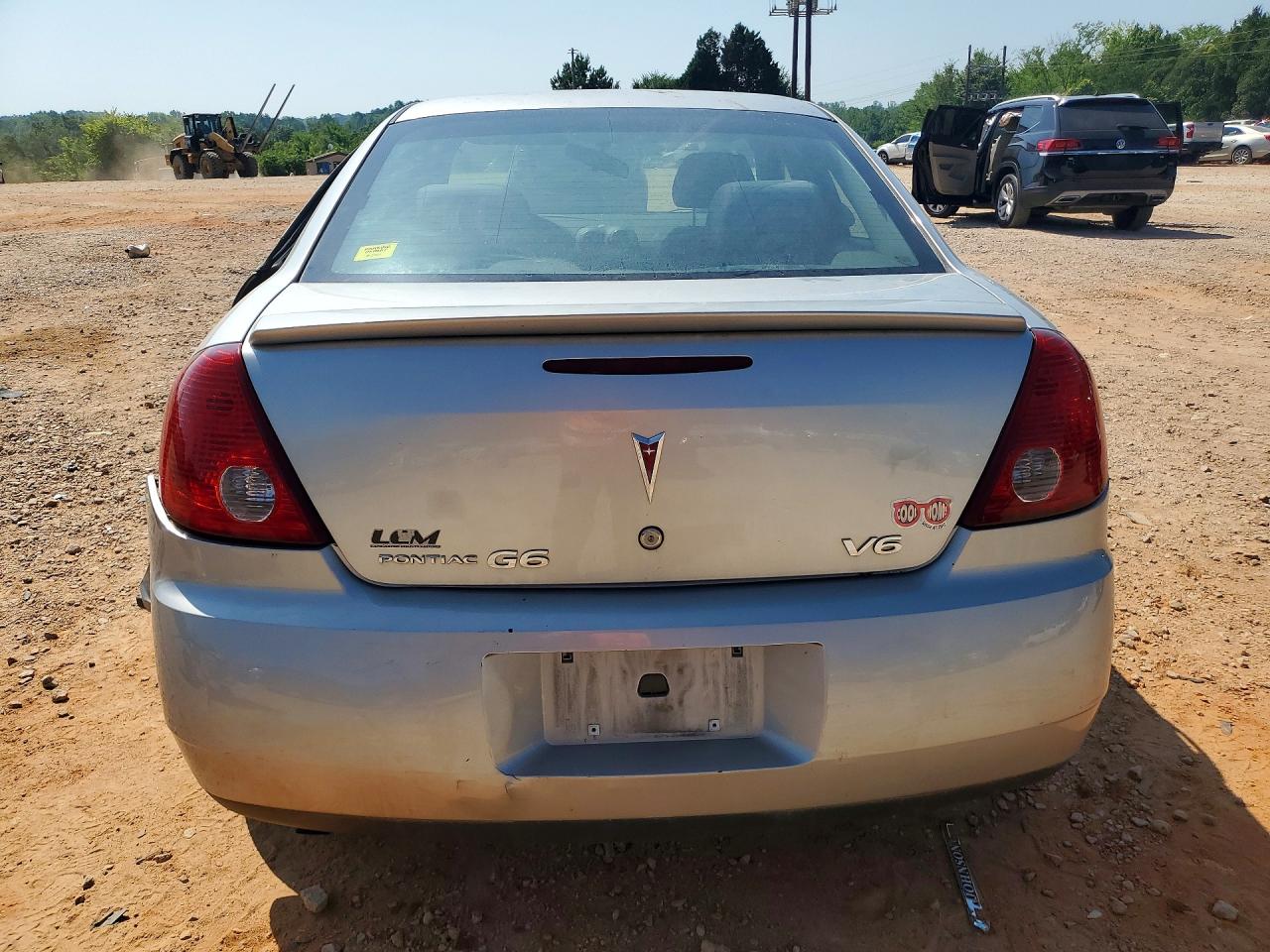 2007 Pontiac G6 Base Silver vin: 1G2ZG58N574152508