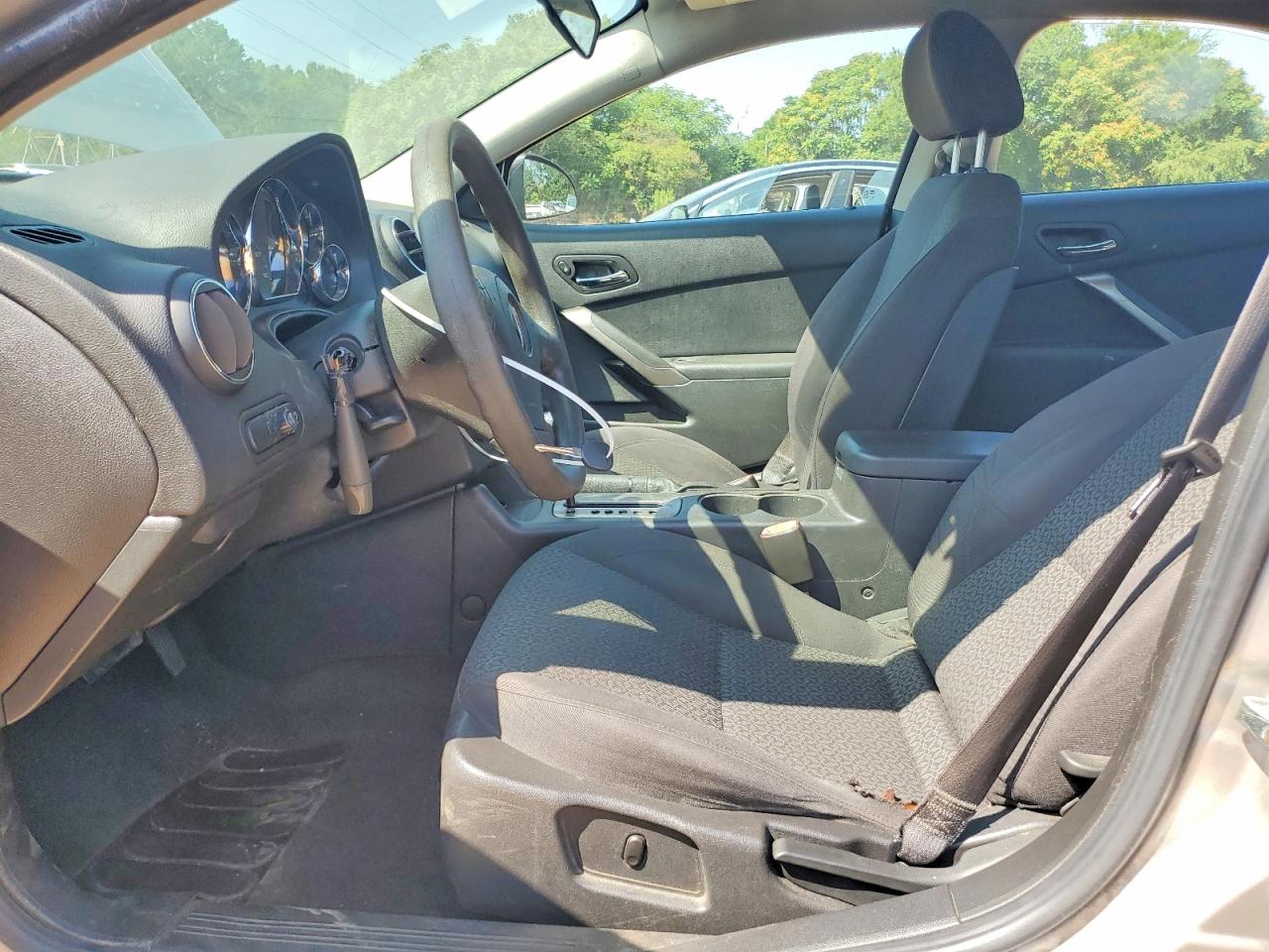 2007 Pontiac G6 Base Silver vin: 1G2ZG58N574152508