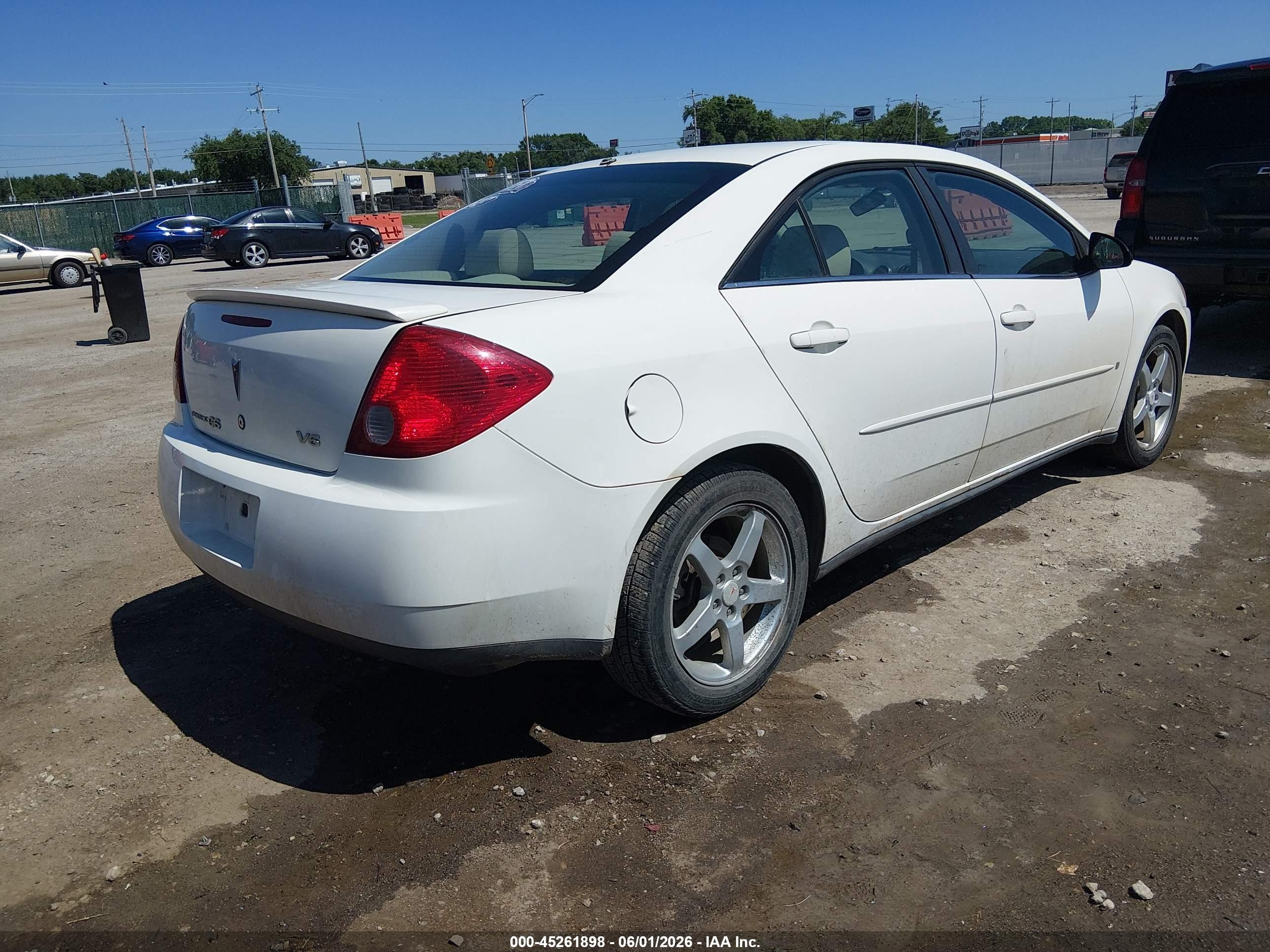 2007 Pontiac G6   White vin: 1G2ZG58N574185427