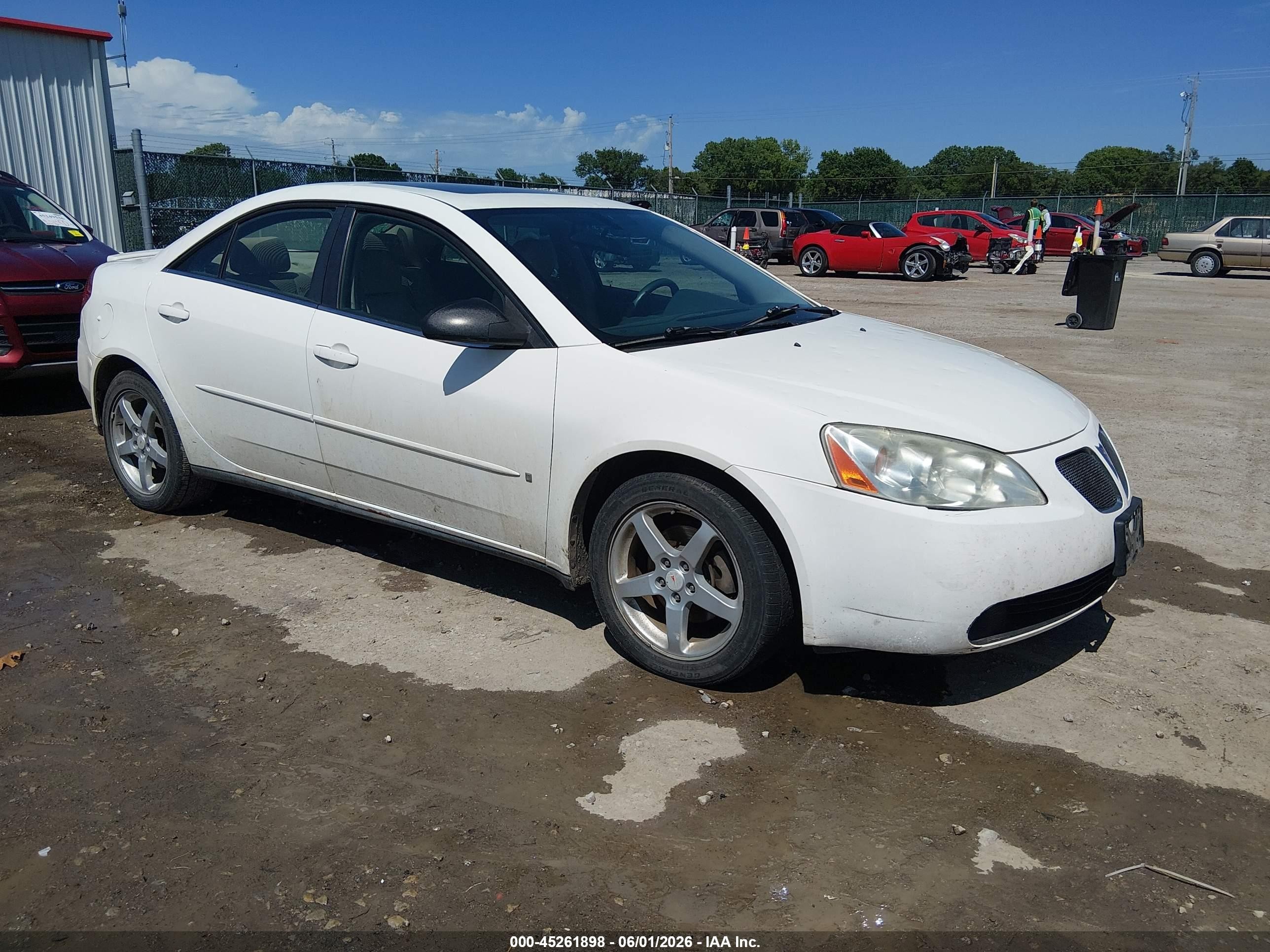 2007 Pontiac G6   White vin: 1G2ZG58N574185427