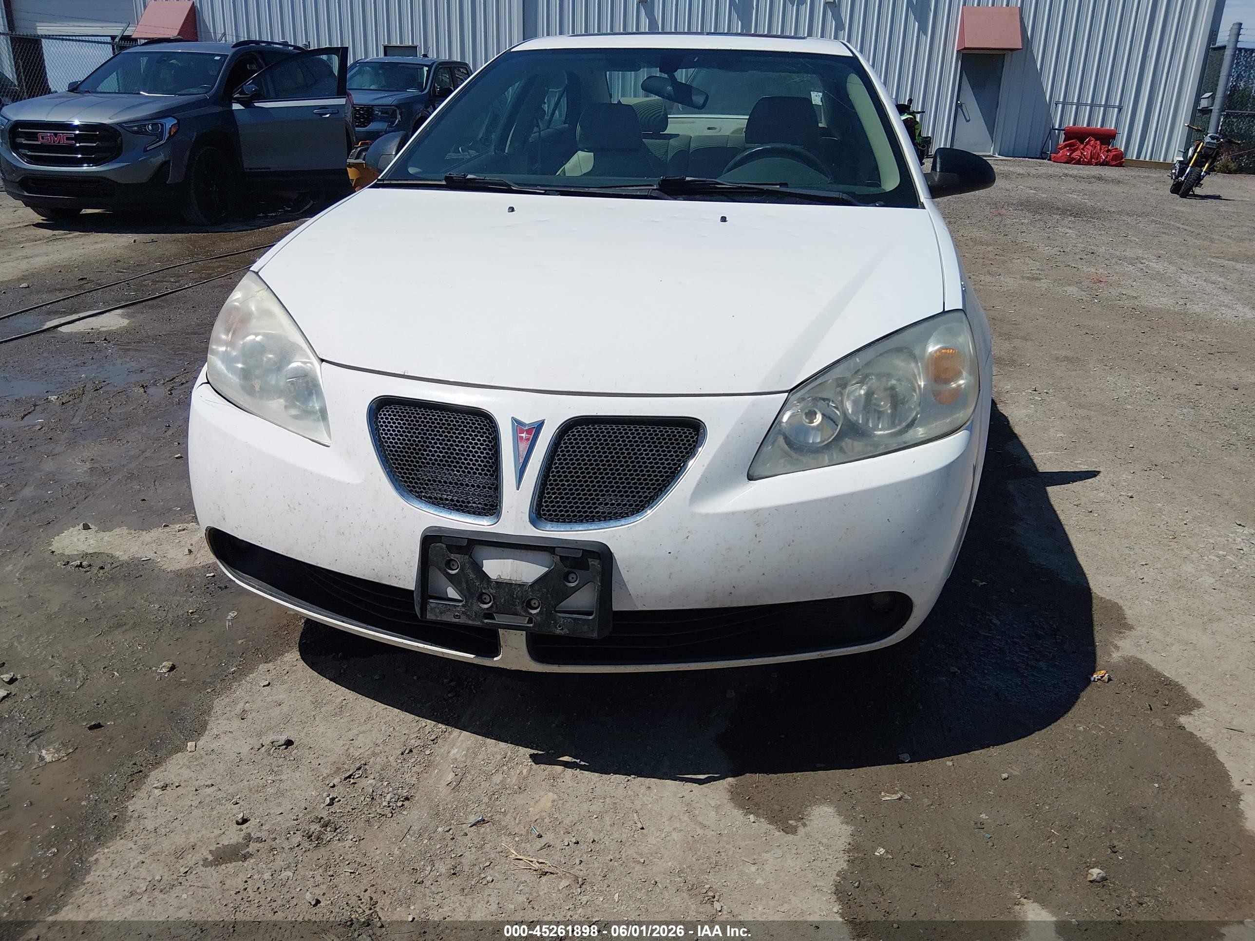 2007 Pontiac G6   White vin: 1G2ZG58N574185427