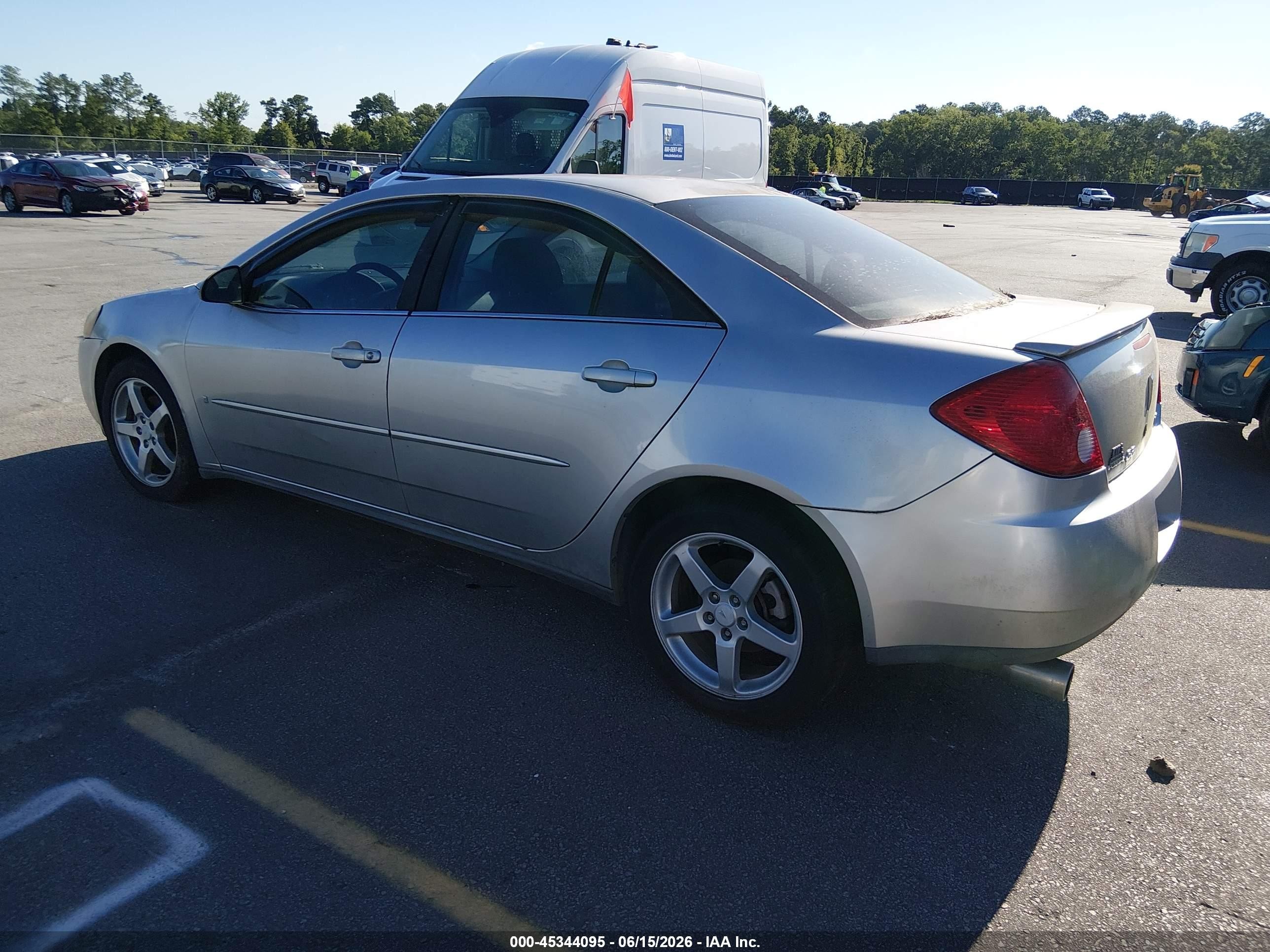 2007 Pontiac G6   Silver vin: 1G2ZG58N674202204