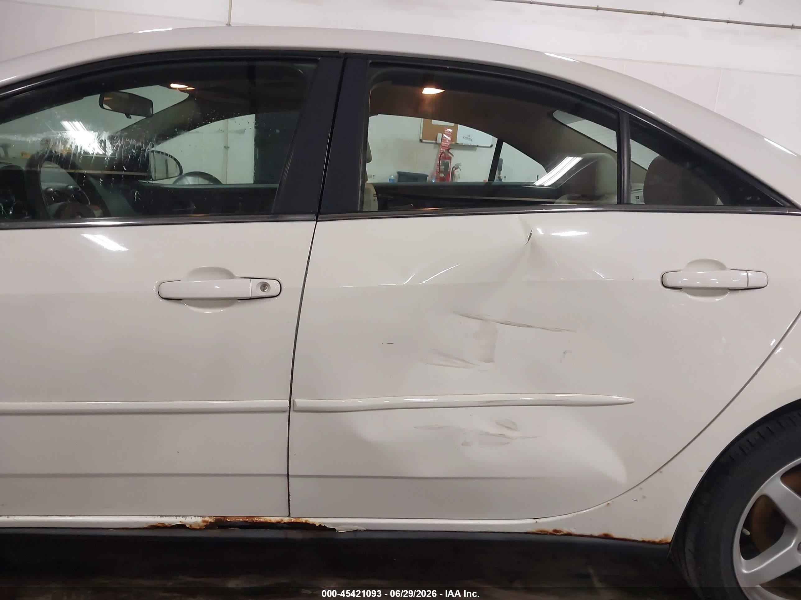 2007 Pontiac G6 White vin: 1G2ZG58N774181802