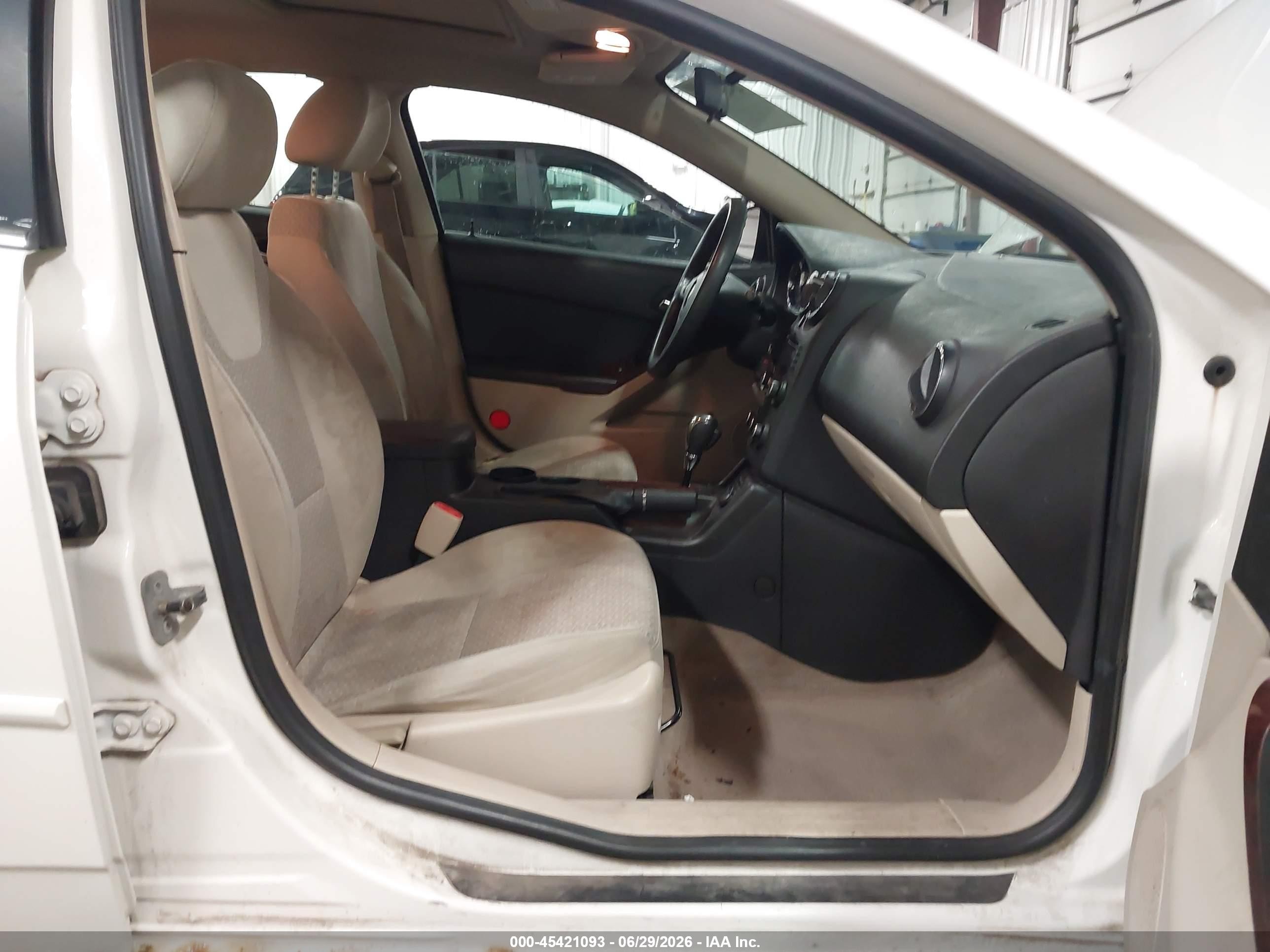 2007 Pontiac G6 White vin: 1G2ZG58N774181802