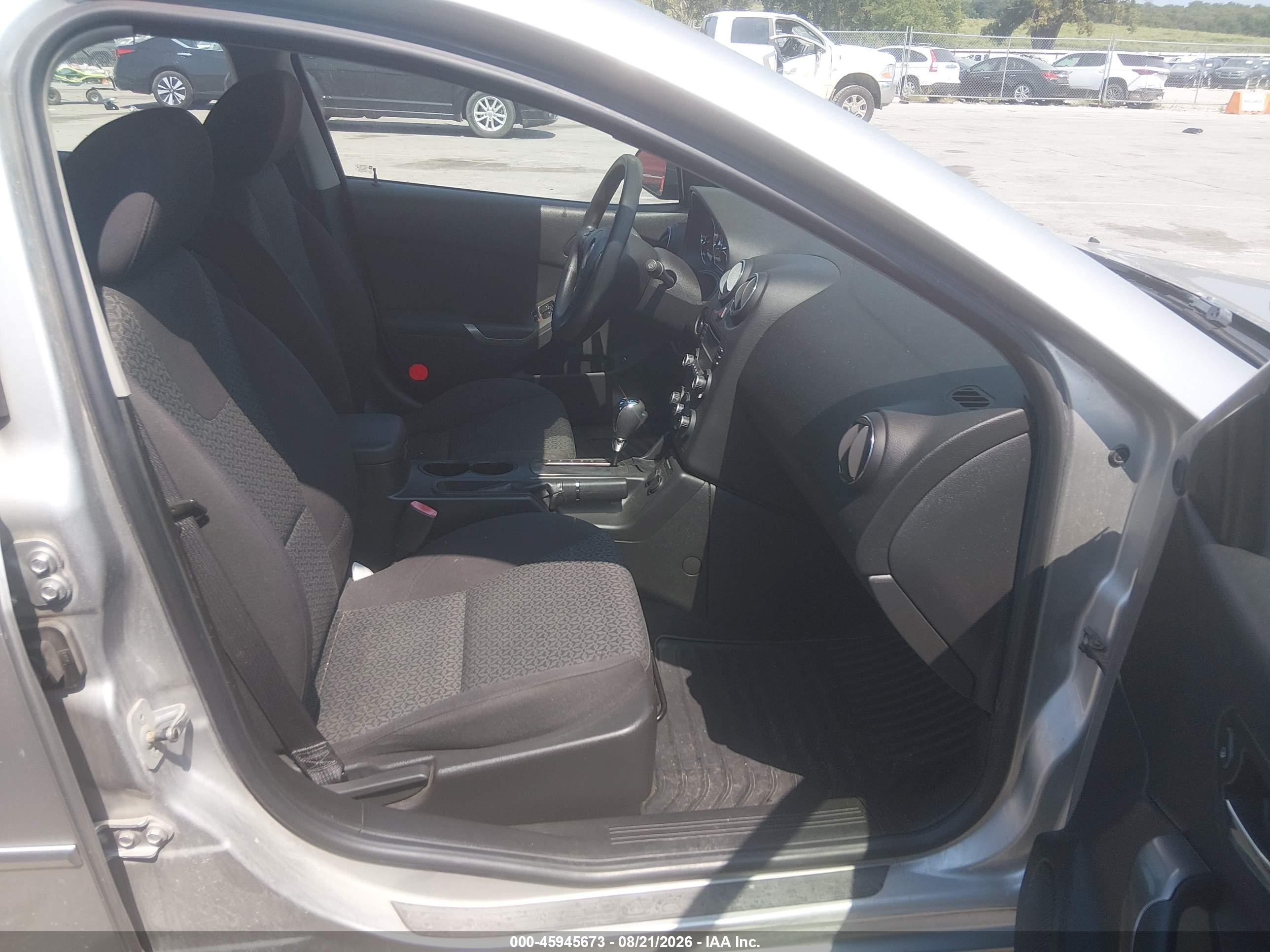 2007 Pontiac G6   Silver vin: 1G2ZG58N774215463