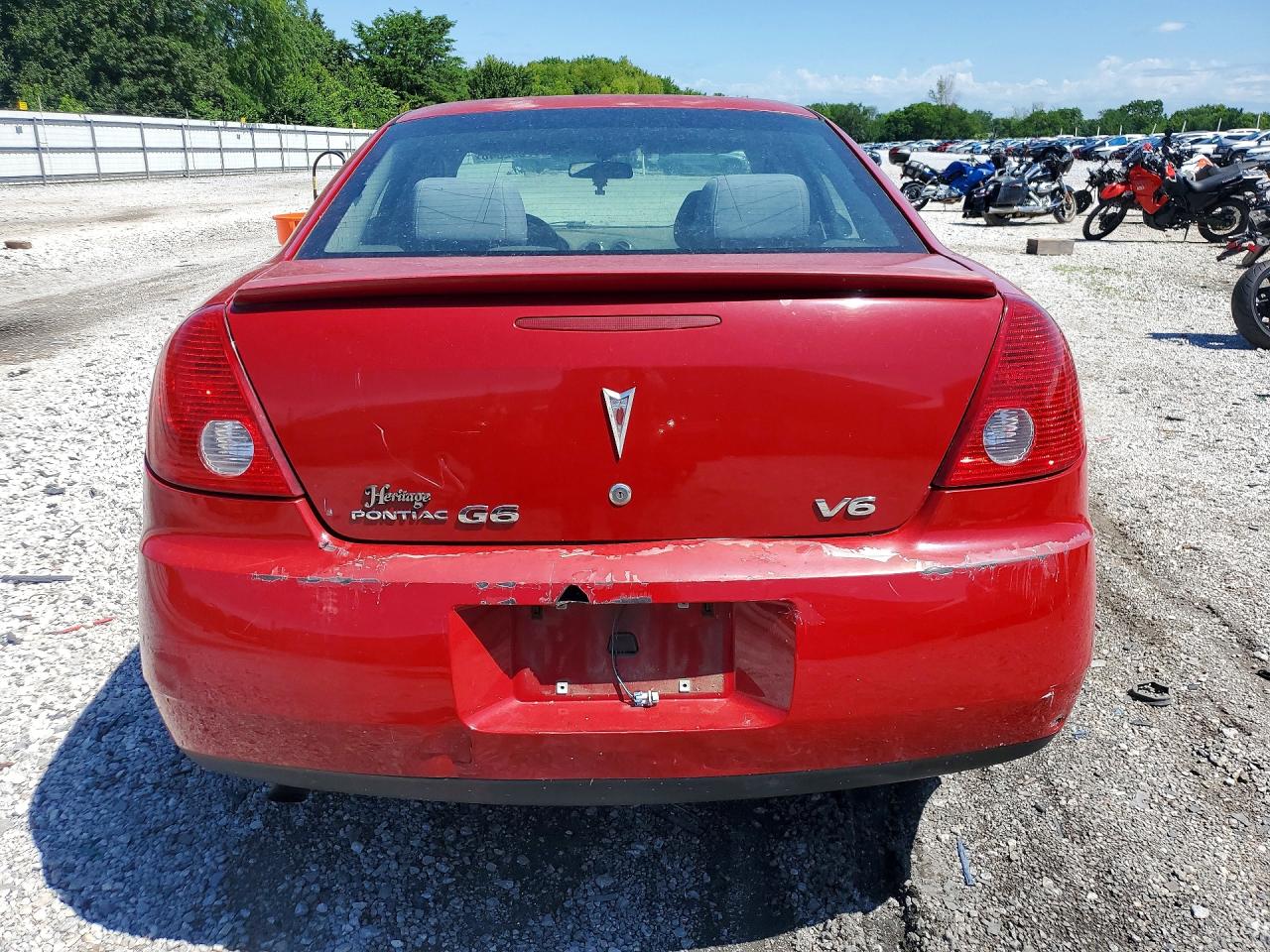 2007 Pontiac G6 Base Red vin: 1G2ZG58N974143374