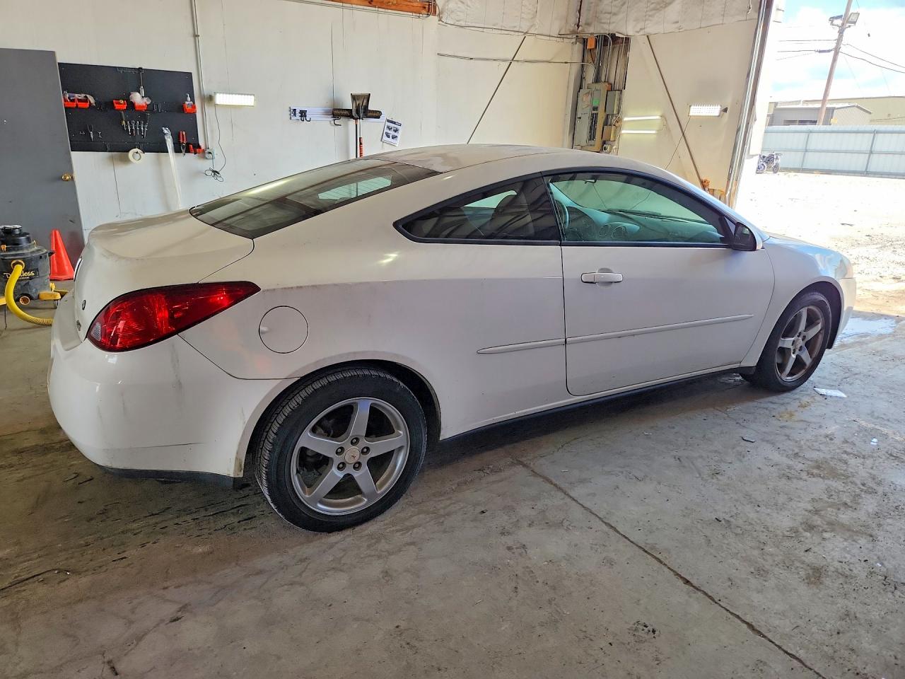 2006 Pontiac G6 Белый vin: 1G2ZH158164155554