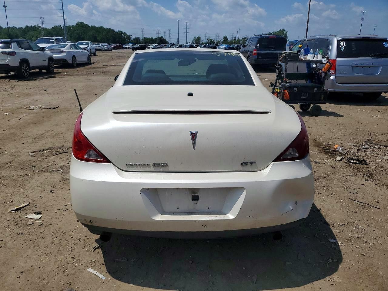 2008 Pontiac G6 Gt White vin: 1G2ZH361684295745