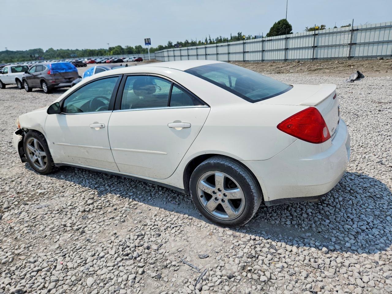 2008 Pontiac G6 Gt White vin: 1G2ZH57N284164714