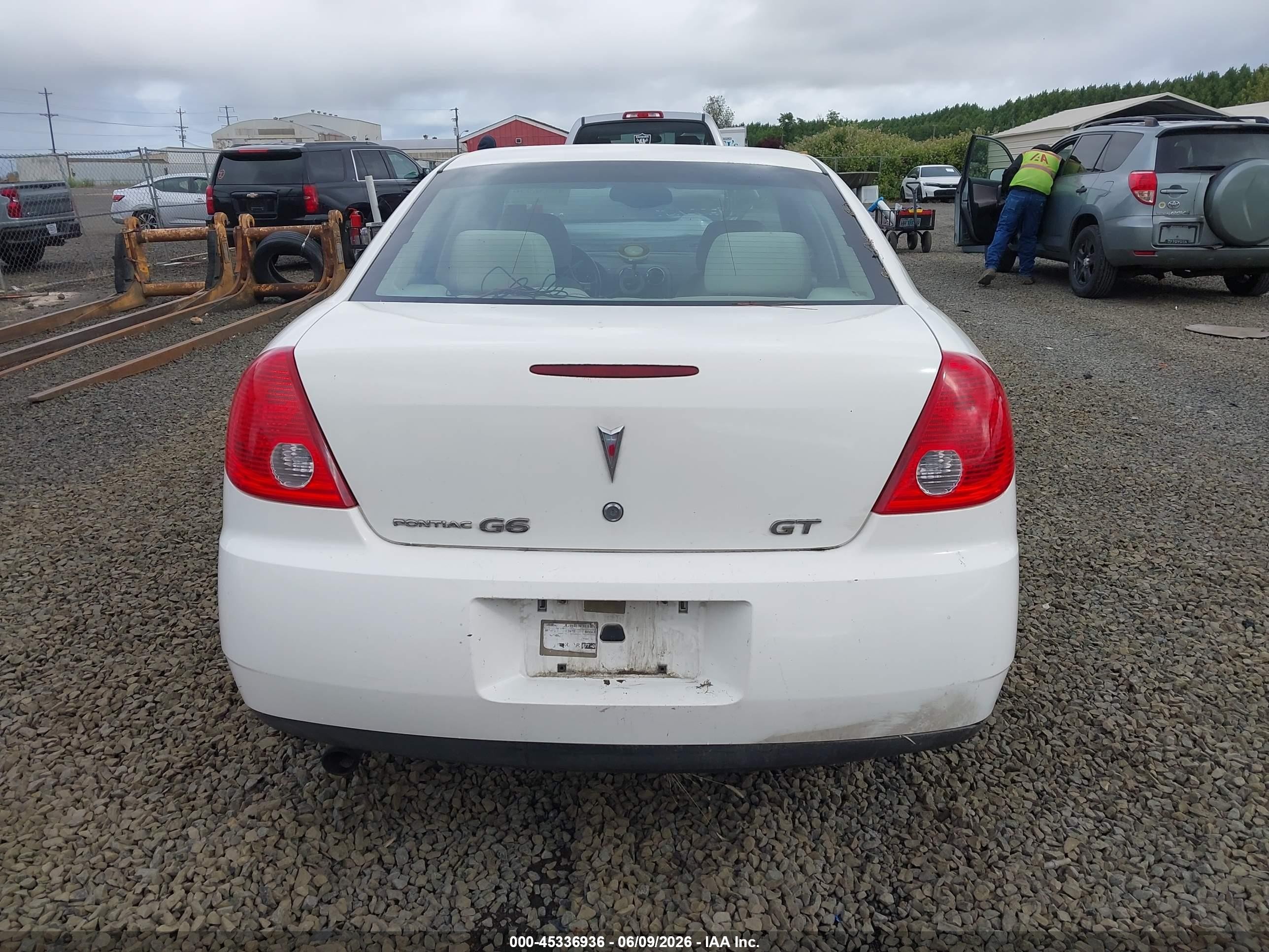 2008 Pontiac G6 Gt White vin: 1G2ZH57NX84125157