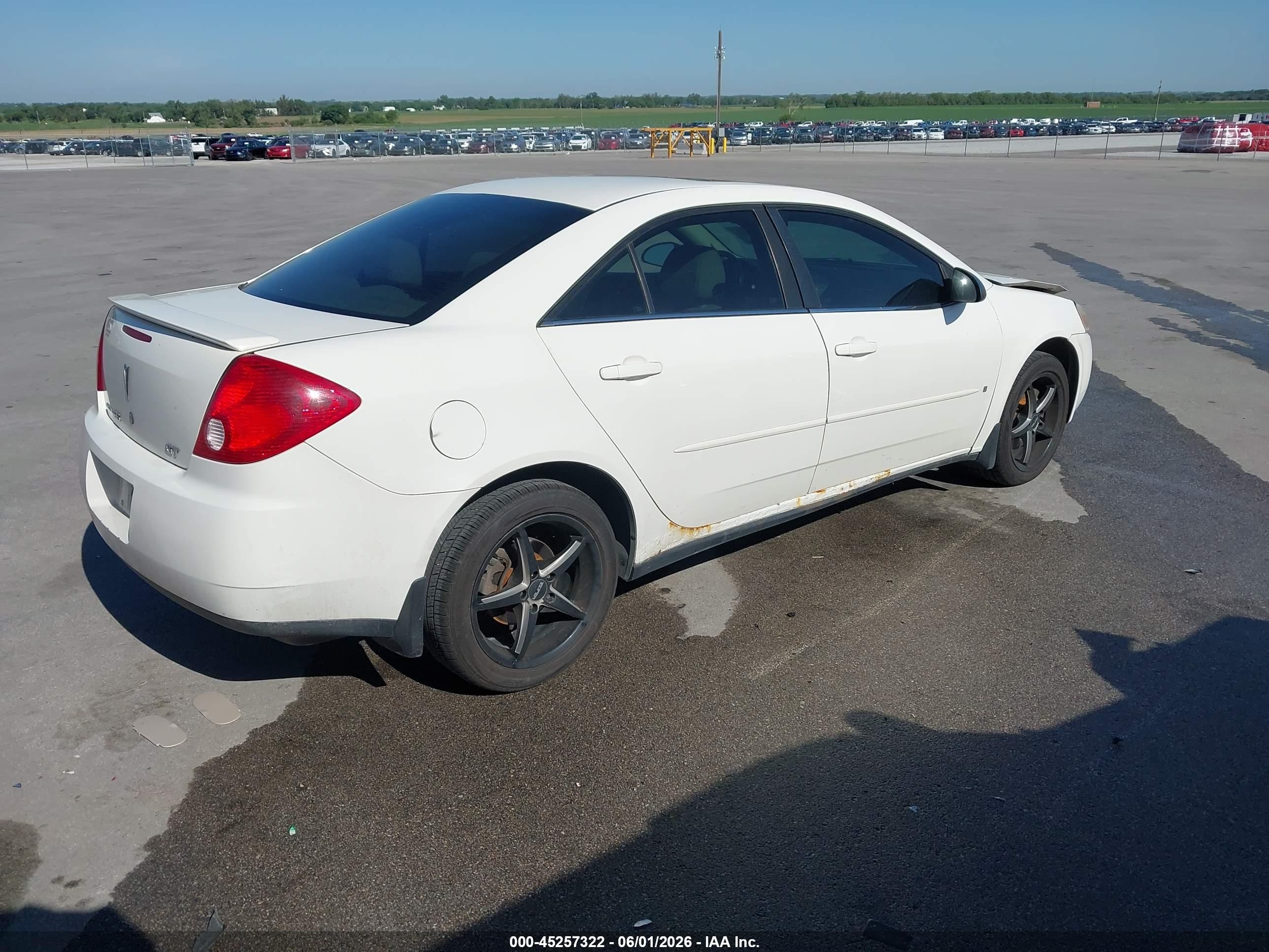 2007 Pontiac G6 Gt White vin: 1G2ZH58N574228466