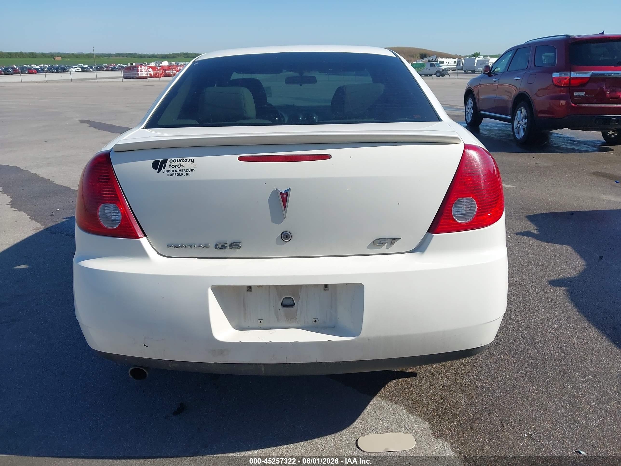 2007 Pontiac G6 Gt White vin: 1G2ZH58N574228466