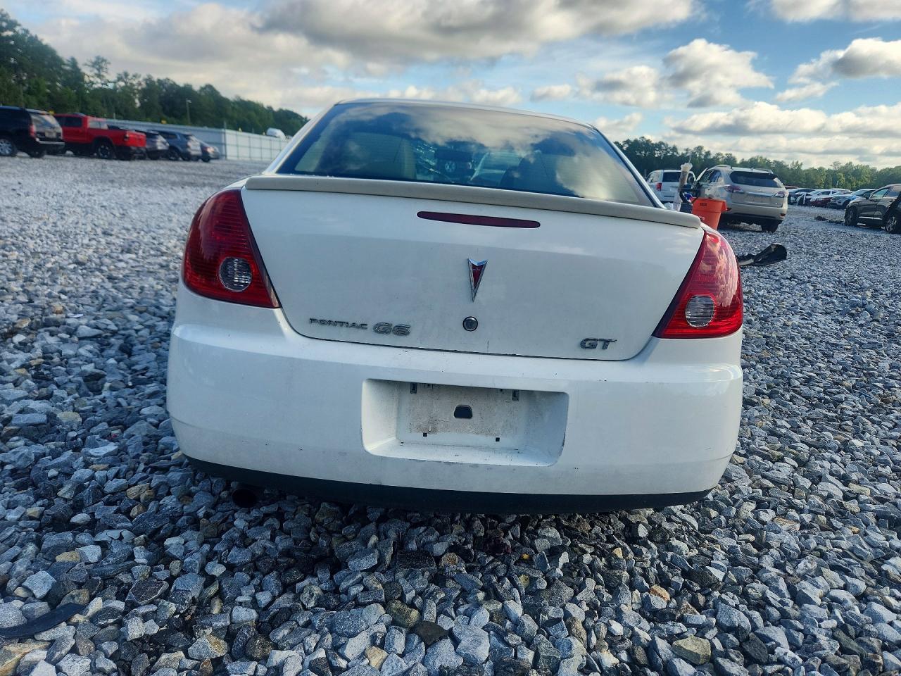 2007 Pontiac G6 Gt White vin: 1G2ZH58N774199665