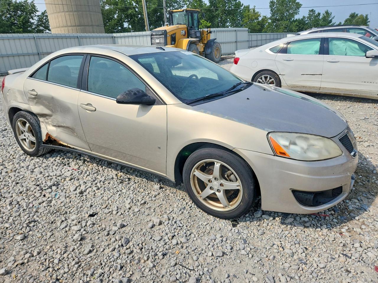 2009 Pontiac G6 Beige vin: 1G2ZJ57K394259679