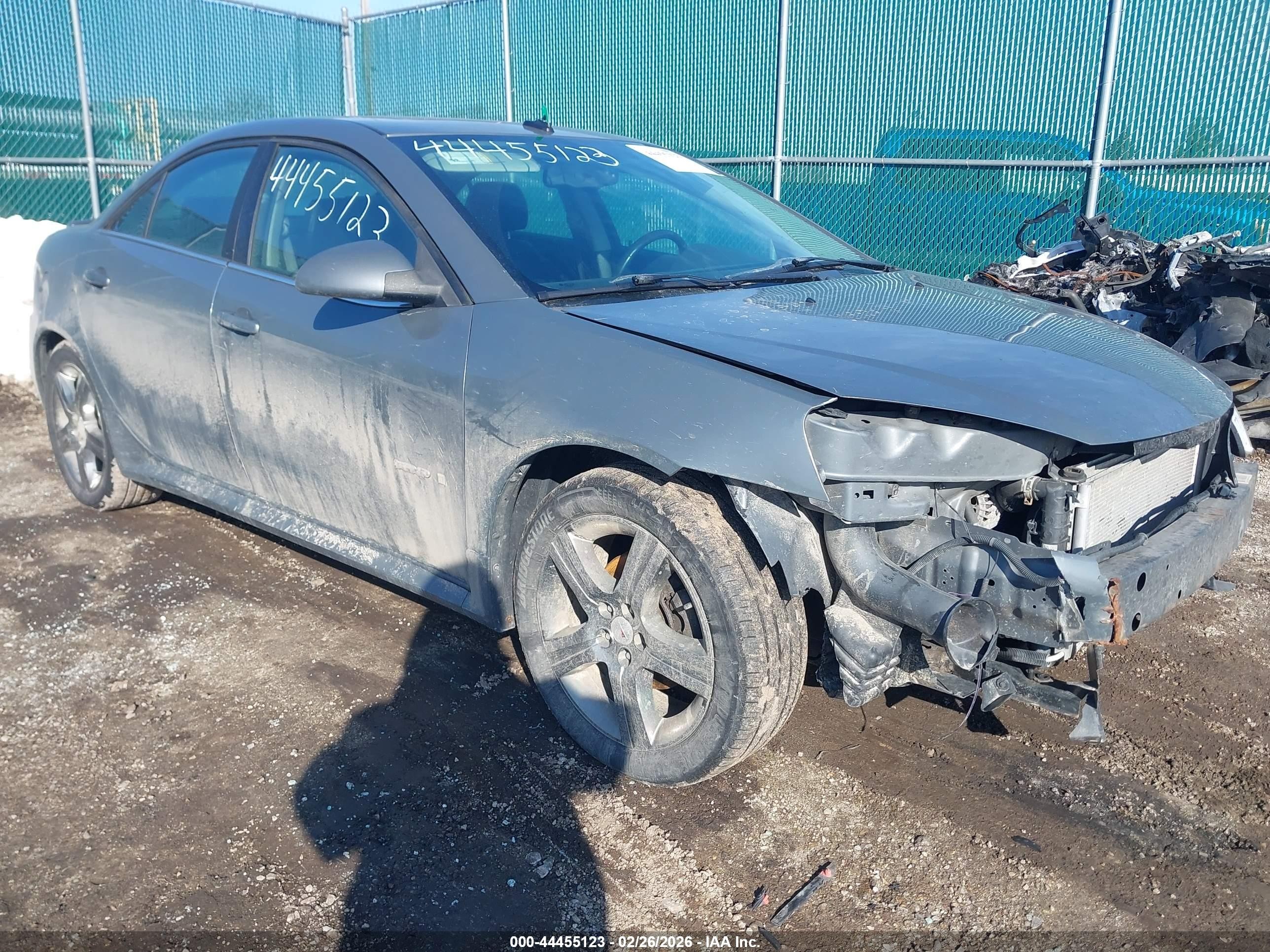 2009 Pontiac G6 Gxp Gray vin: 1G2ZM577594124450