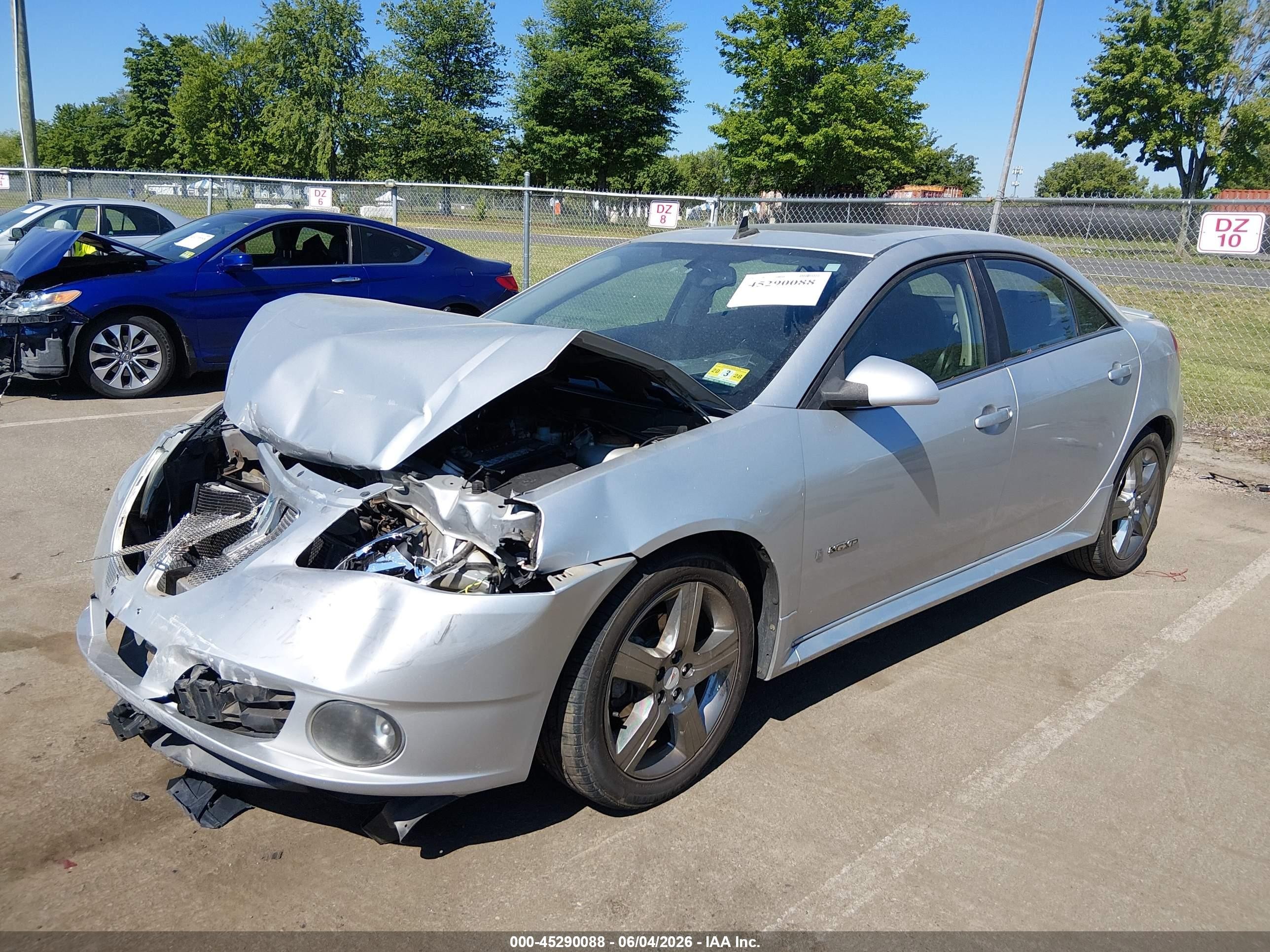 2009 Pontiac G6 Gxp Silver vin: 1G2ZM577694151737